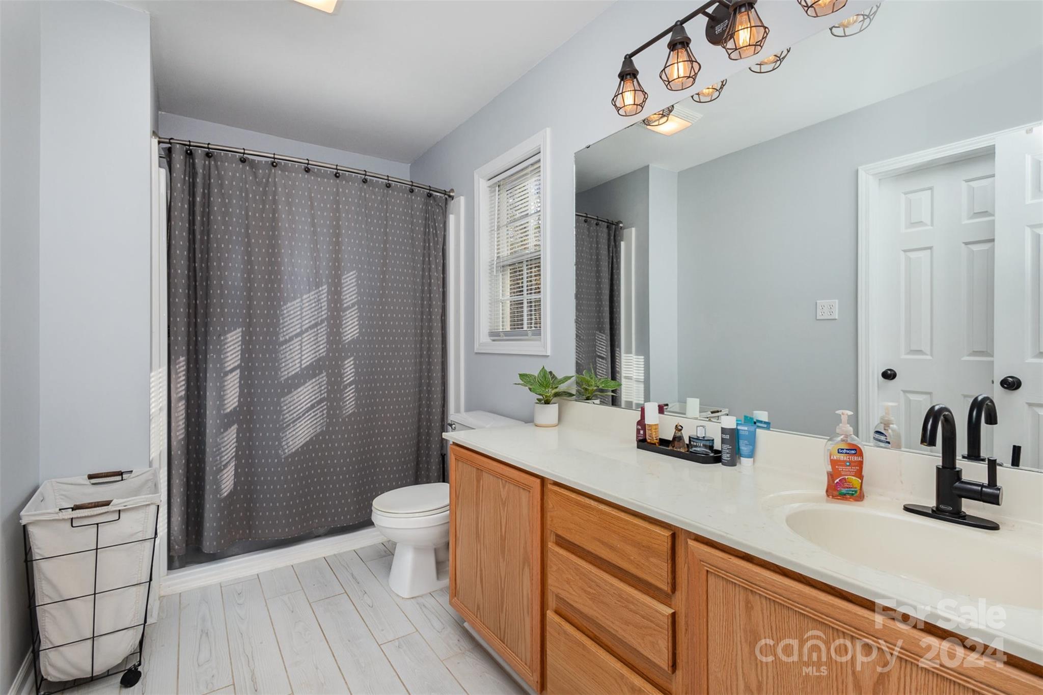 Anchors Landing - Residential