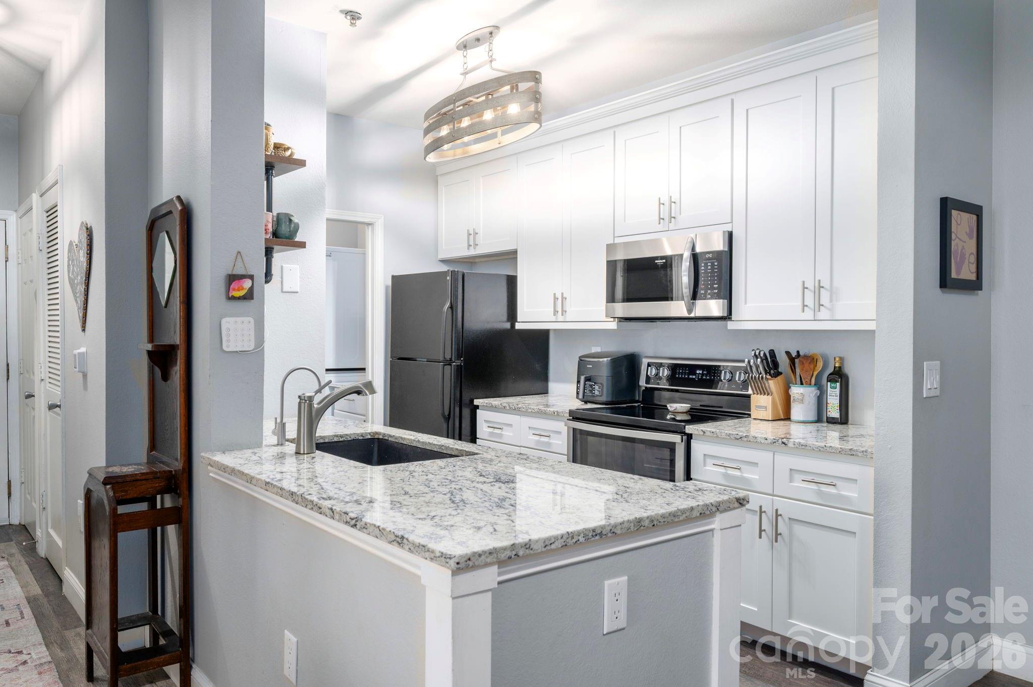 600 Vista Lake Drive 4