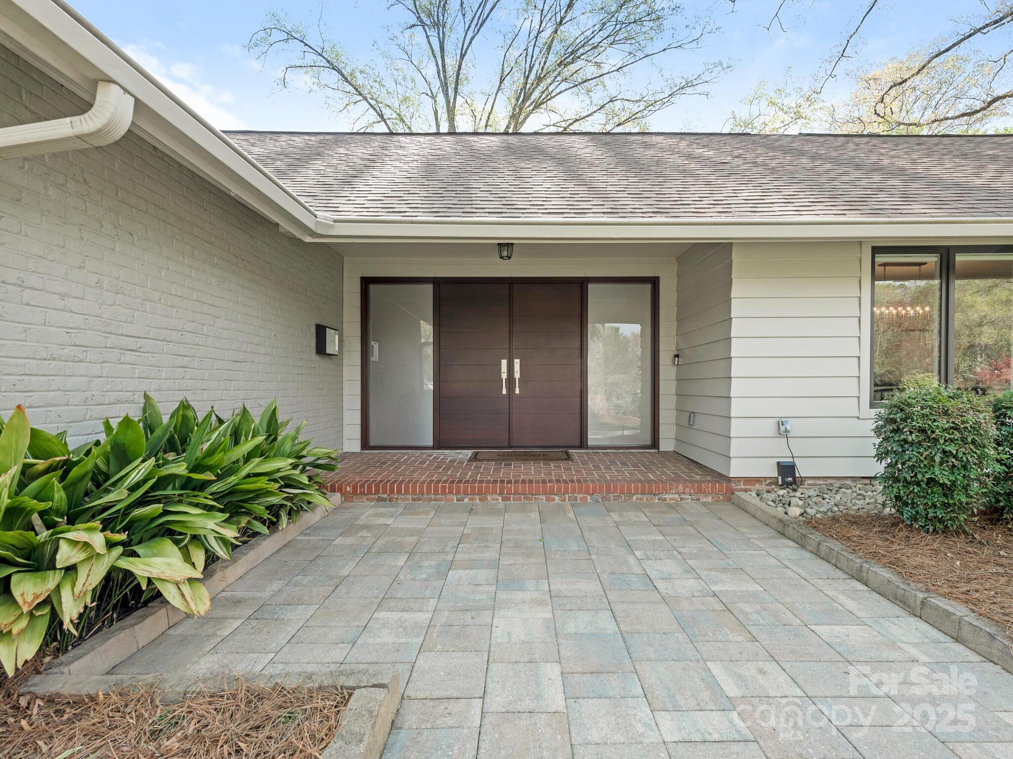3301 Mountainbrook Road