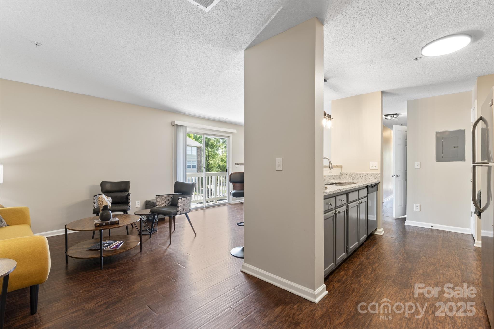 1620 #G Arlyn Circle G