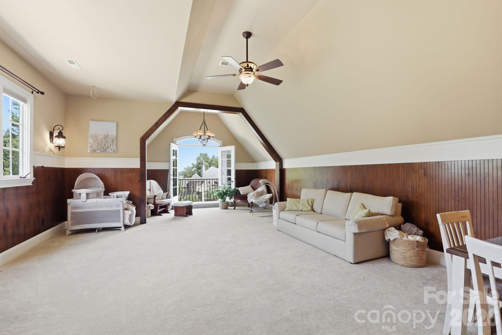 161 Cape Cod Way