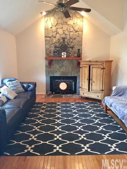 Laurel Pointe - Residential