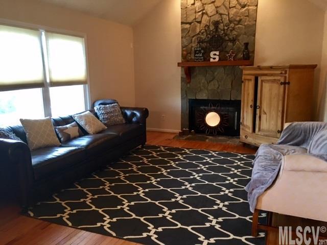 Laurel Pointe - Residential