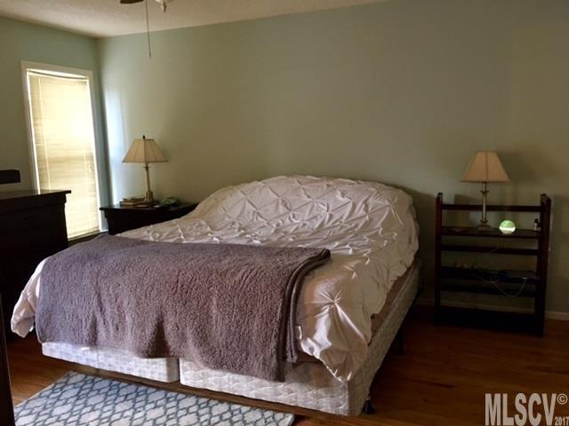 Laurel Pointe - Residential