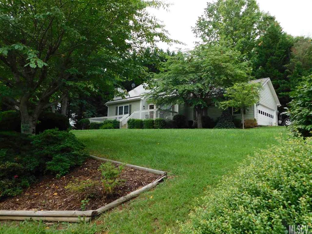 Laurel Pointe - Residential