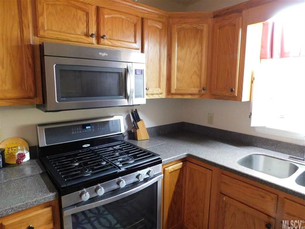 Laurel Pointe - Residential