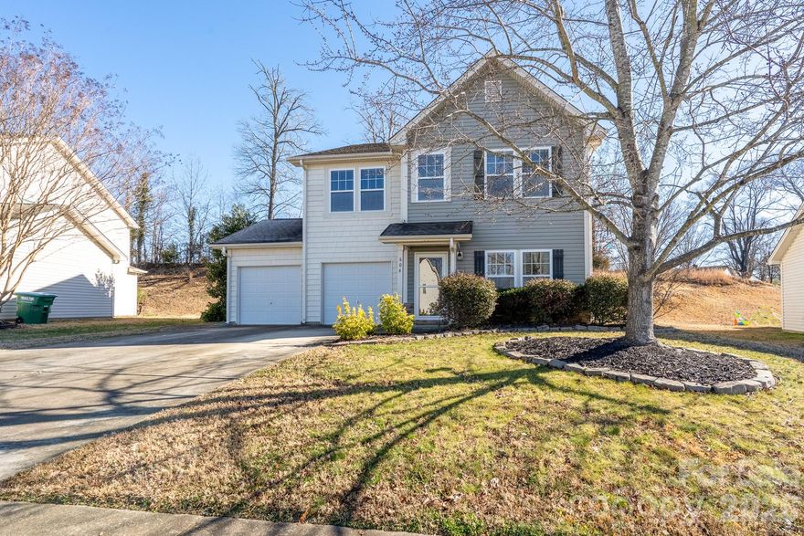 **$5000 seller paid closing costs to the buyer on an acceptable offer** One of the larger homes in the subdivision, this residence offers a thoughtfully designed layout that promotes both comfort and functionality. The spacious kitchen features an island with sink, disposal, and dishwasher, along with abundant maple cabinetry and expansive granite countertops—ideal for entertaining, meal prep, and hosting larger gatherings.
The open floor plan seamlessly connects the kitchen, den, dining area, and breakfast area, creating an inviting main-level space perfect for casual living and entertaining. Upstairs, you’ll find all bedrooms, a convenient laundry room, a versatile loft, and two full bathrooms. The generous primary suite includes a private en-suite bath and a walk-in closet.
The upstairs loft provides ample space for a home office, play area, or additional living space. The home is equipped with an in-ground irrigation system and surround sound speakers (receiver not included); however, these systems have not been used by the current sellers. The refrigerator, washer, and dryer convey with the sale for added convenience.
Located in the desirable Oaks of Landis subdivision, this home offers easy access to I-85, restaurants, medical facilities, and retail destinations. If you’re searching for a move-in-ready home that blends space, functionality, and location—this one is ready to welcome you home. Schedule your visit today.