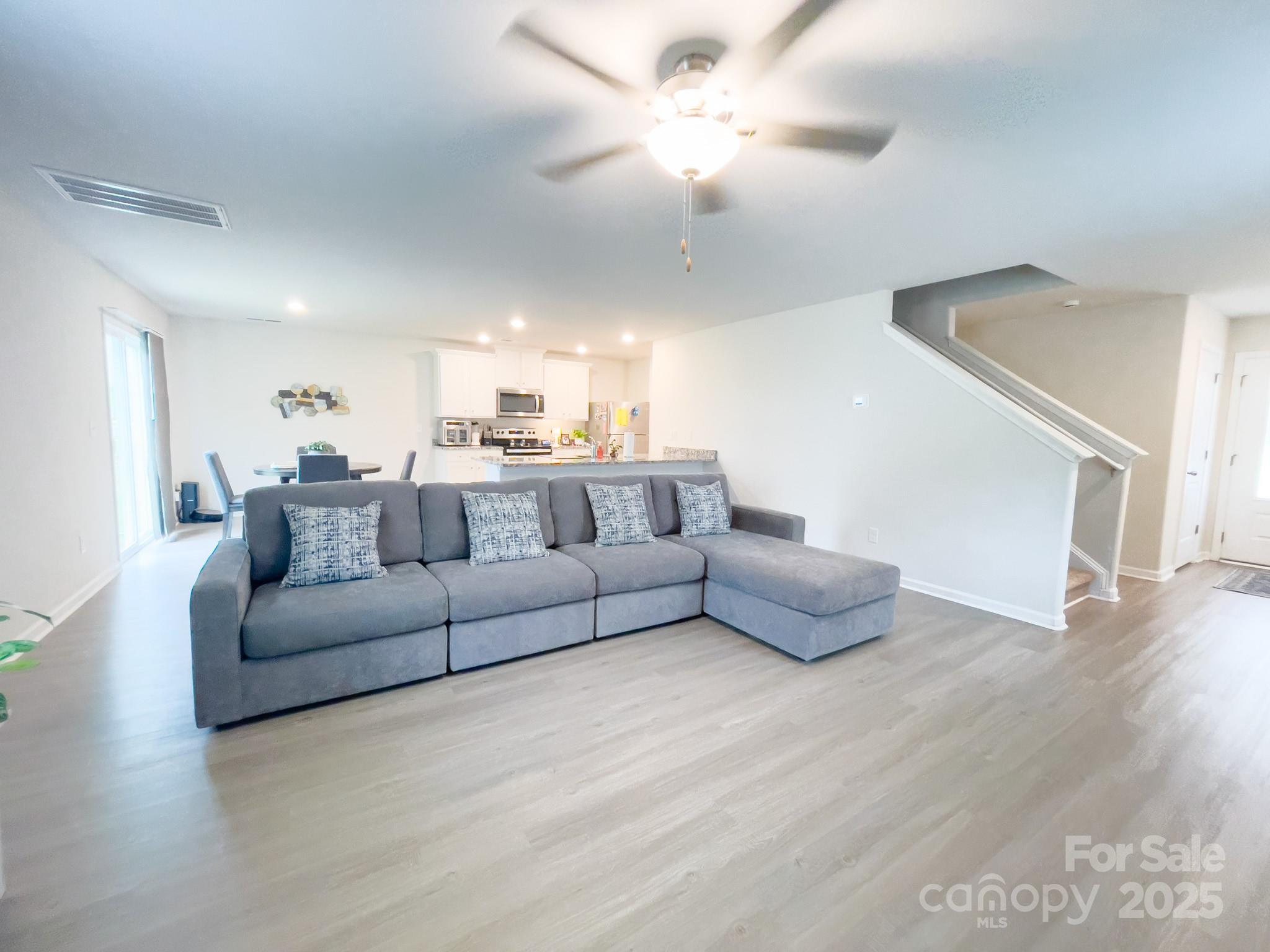 Knights Bridge - Residential