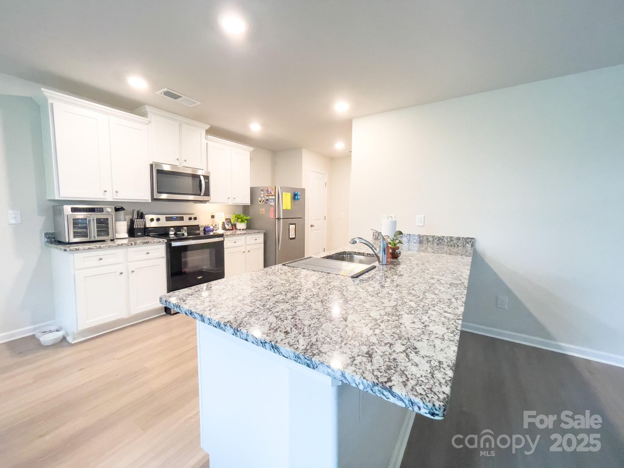 Knights Bridge - Residential