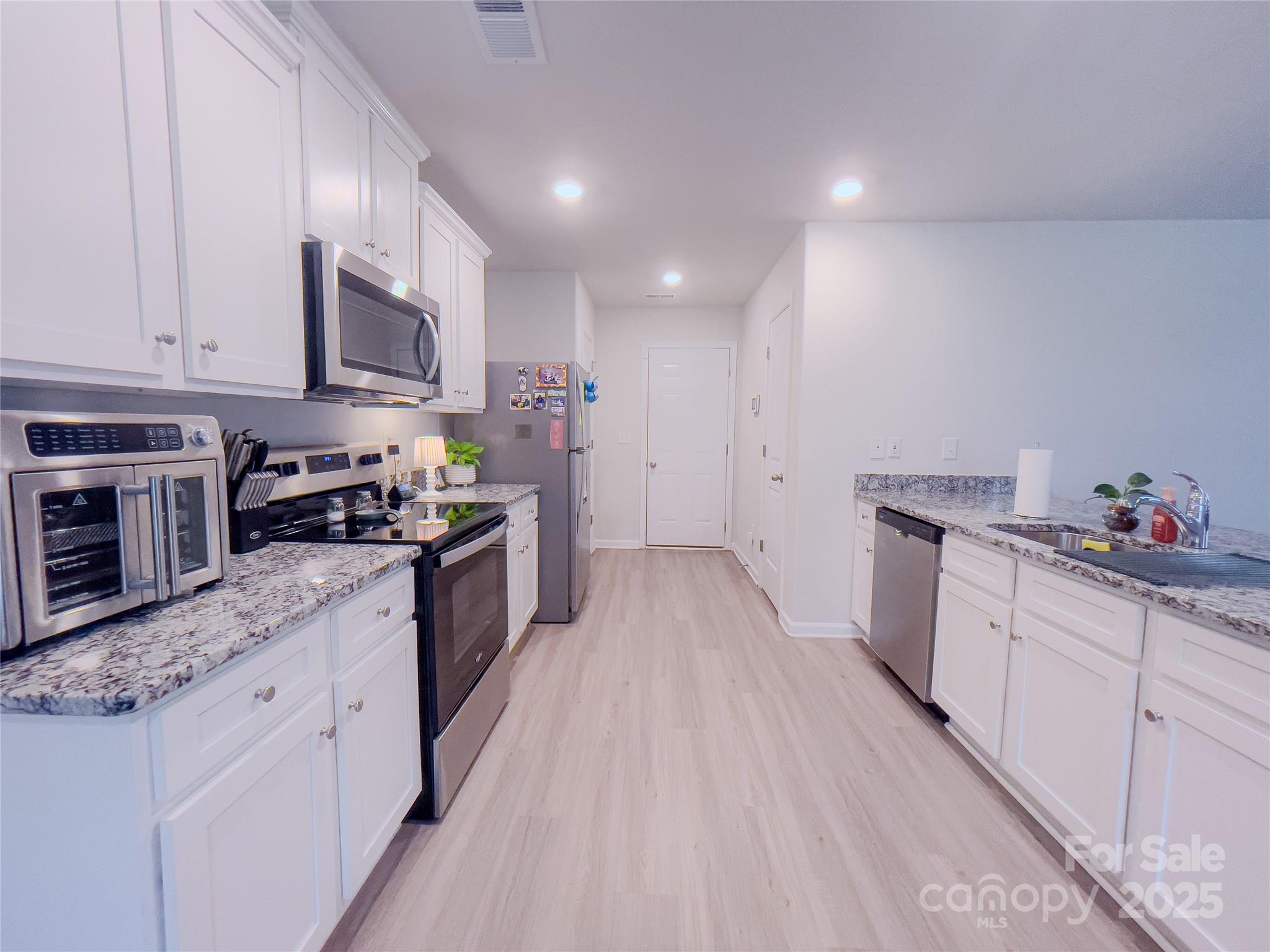 Knights Bridge - Residential