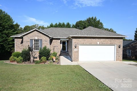 Photo of 5101 Mill Pond Drive, Conover, NC 28613 (MLS # 4305763)