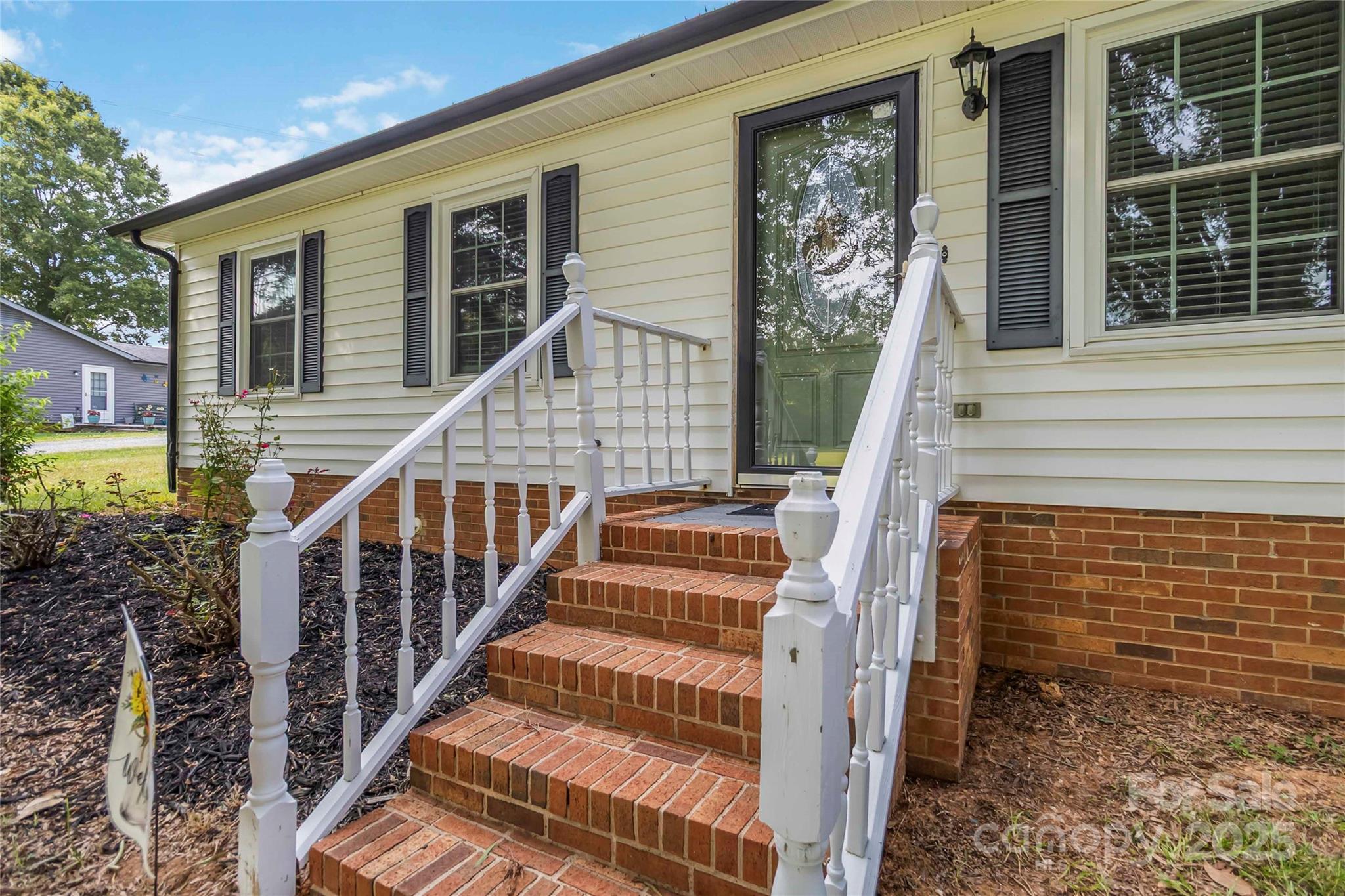 5815 Griffith Road