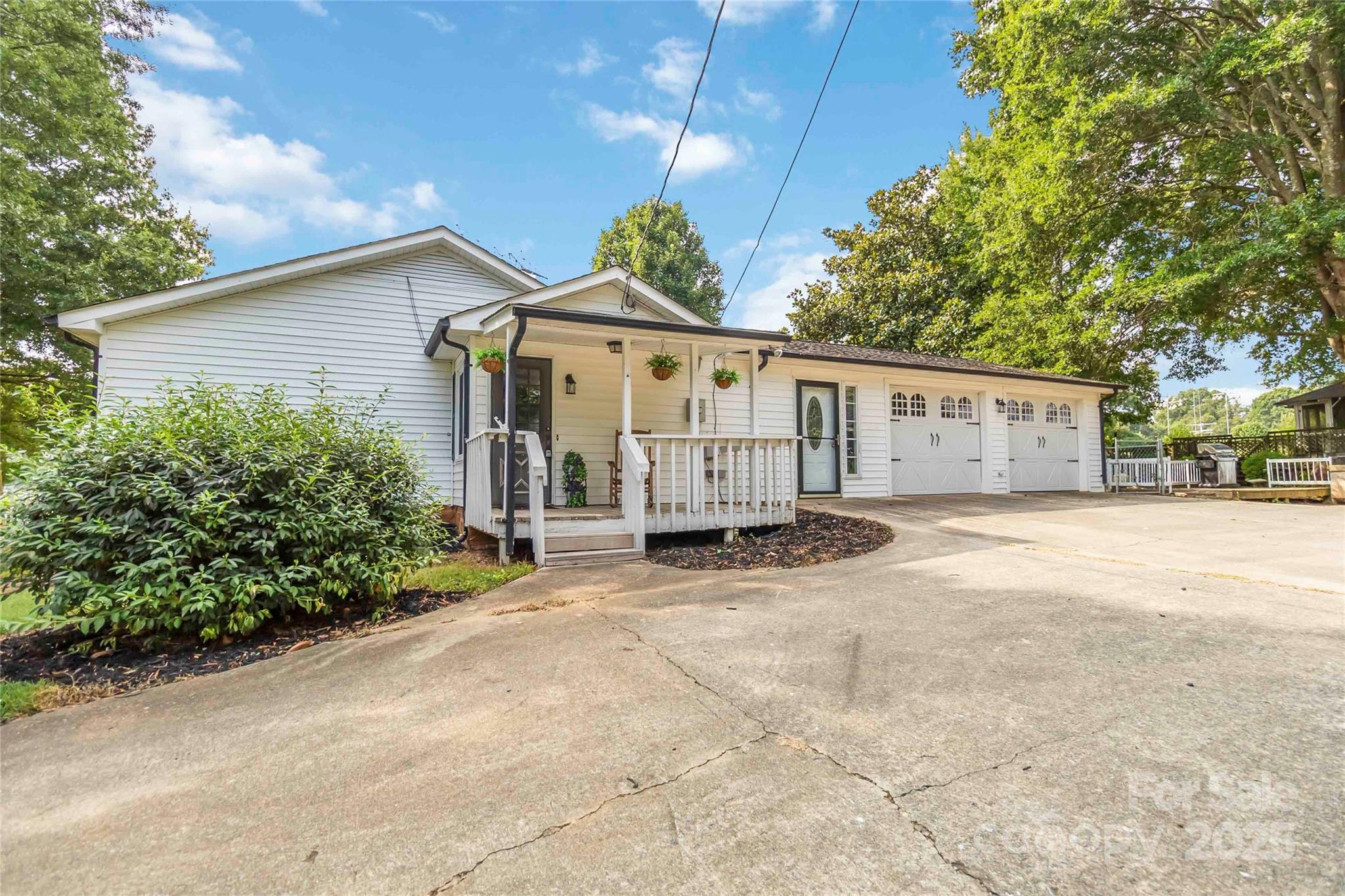 5815 Griffith Road