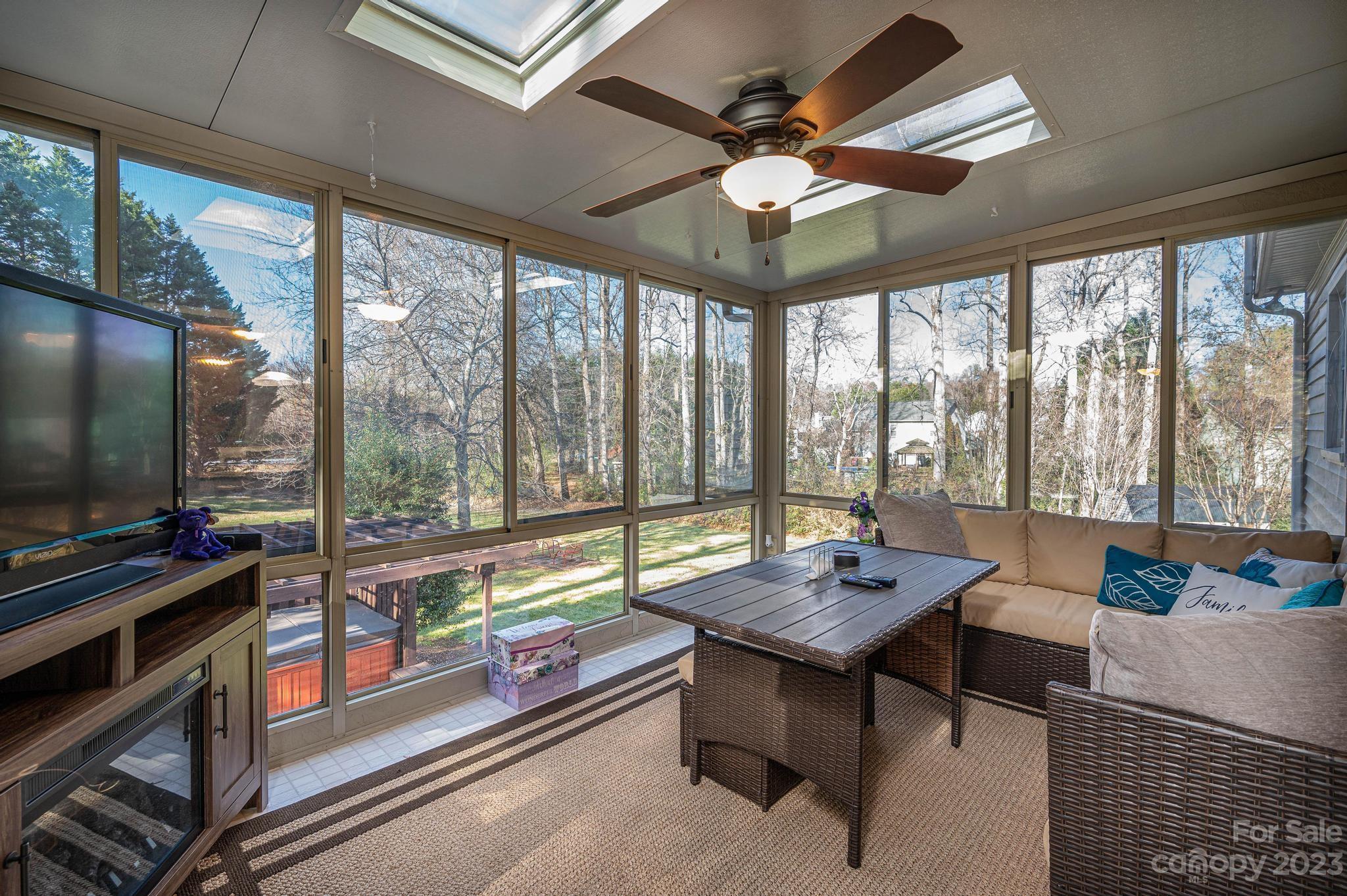 Plaza Ridge - Residential