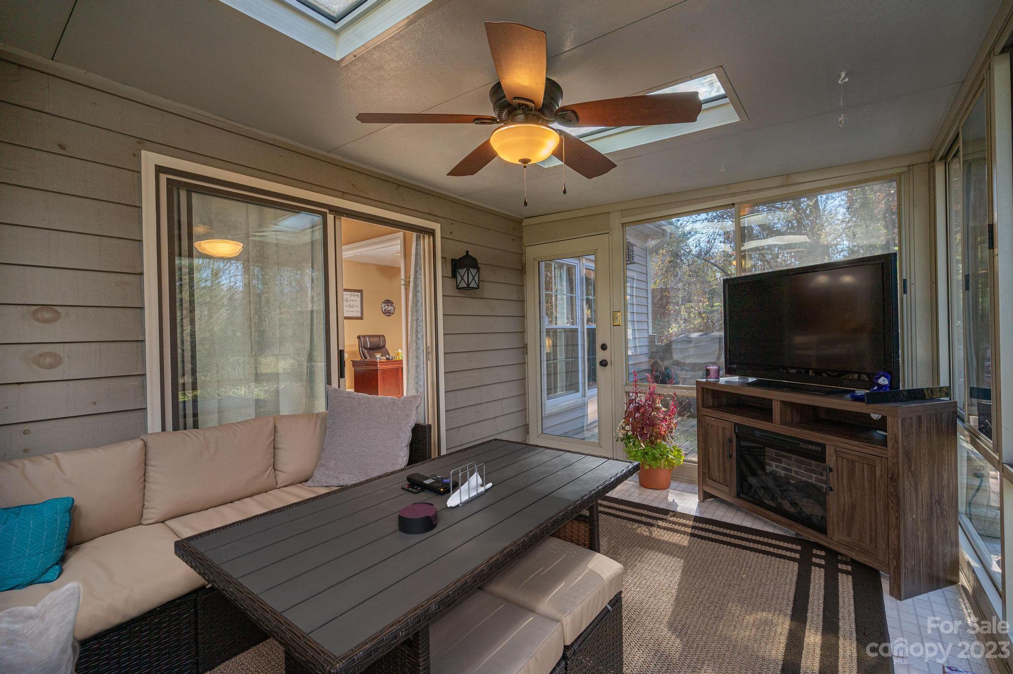 Plaza Ridge - Residential