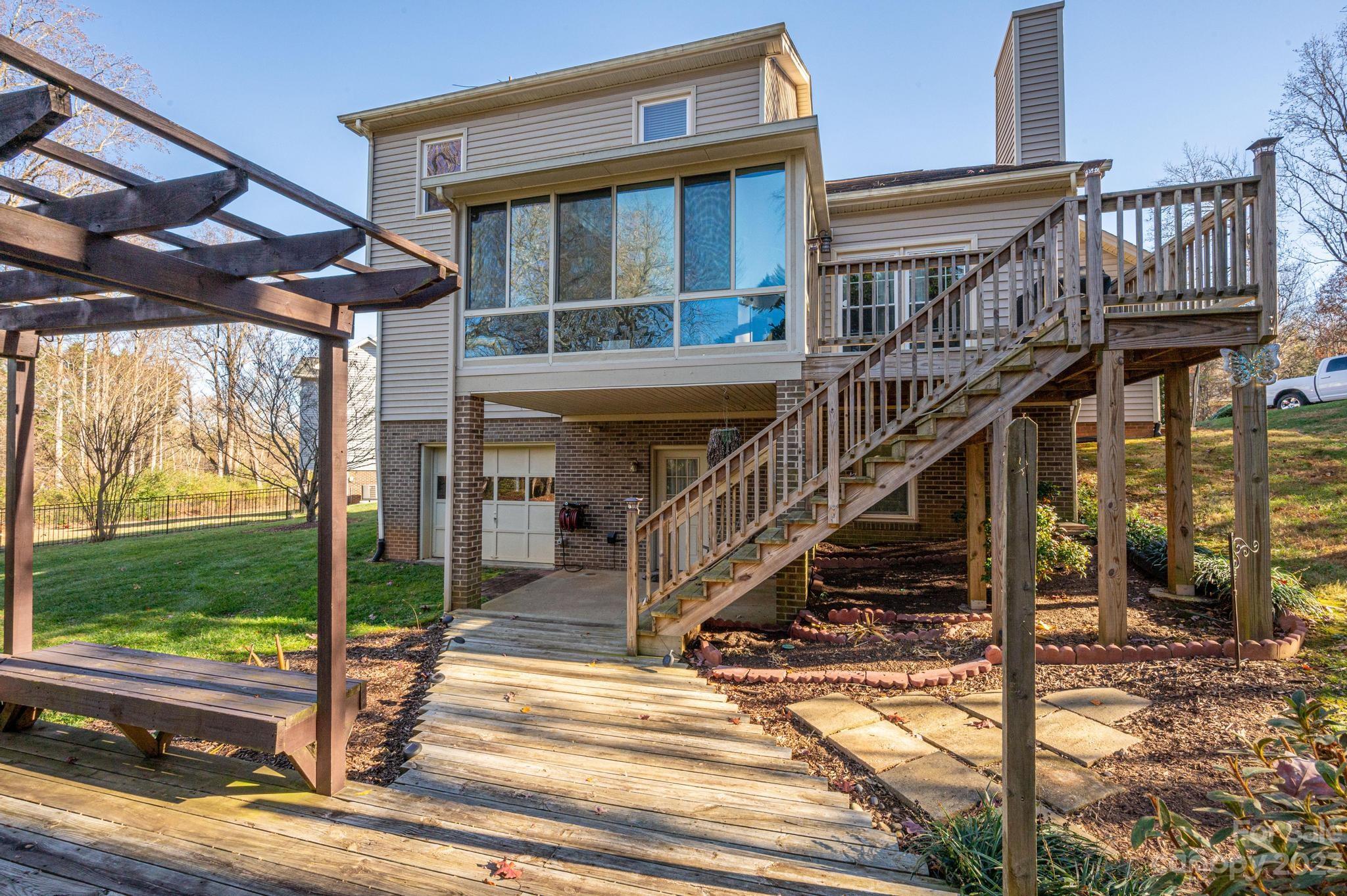 Plaza Ridge - Residential