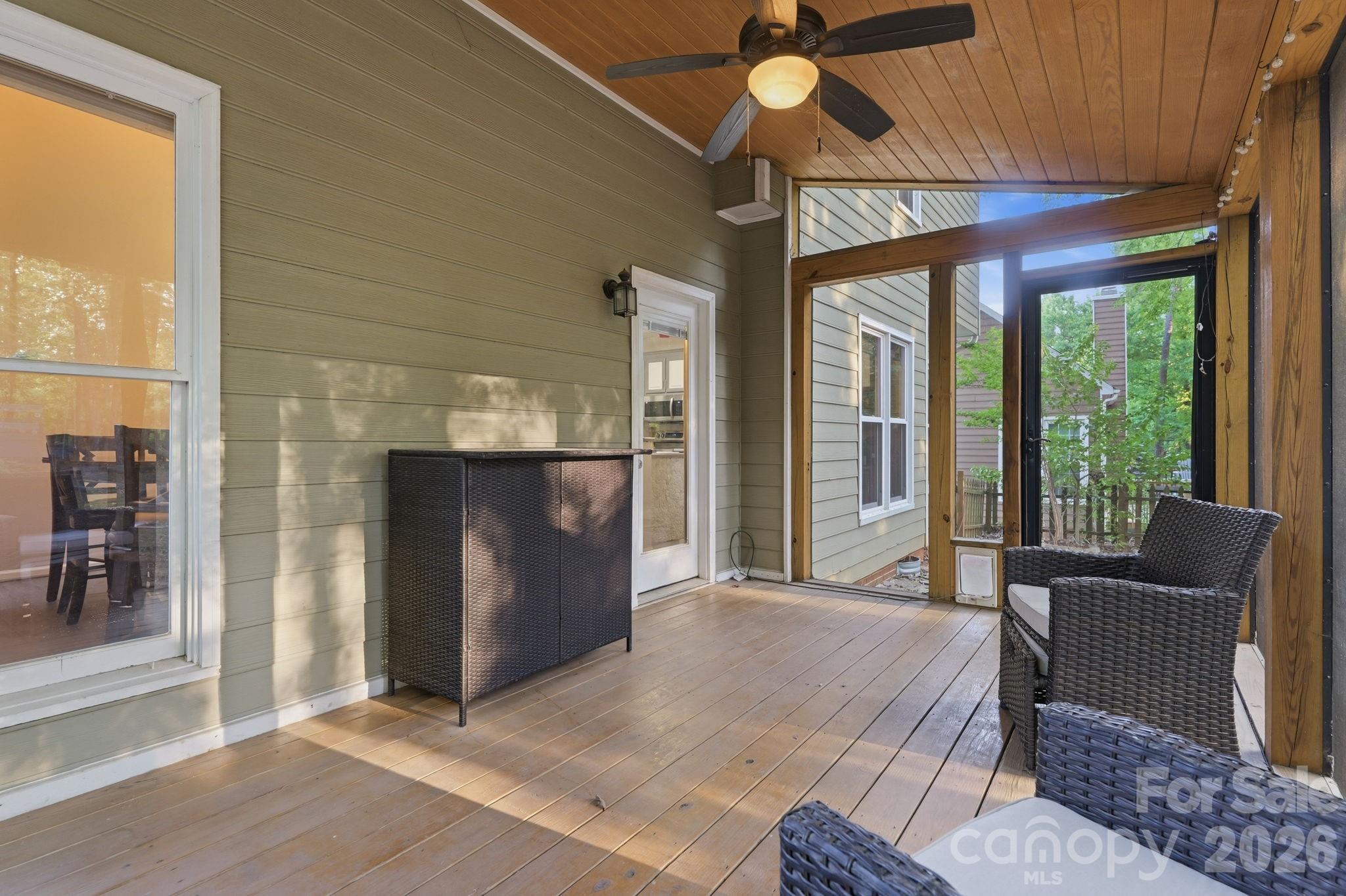 Davis Lake - Residential