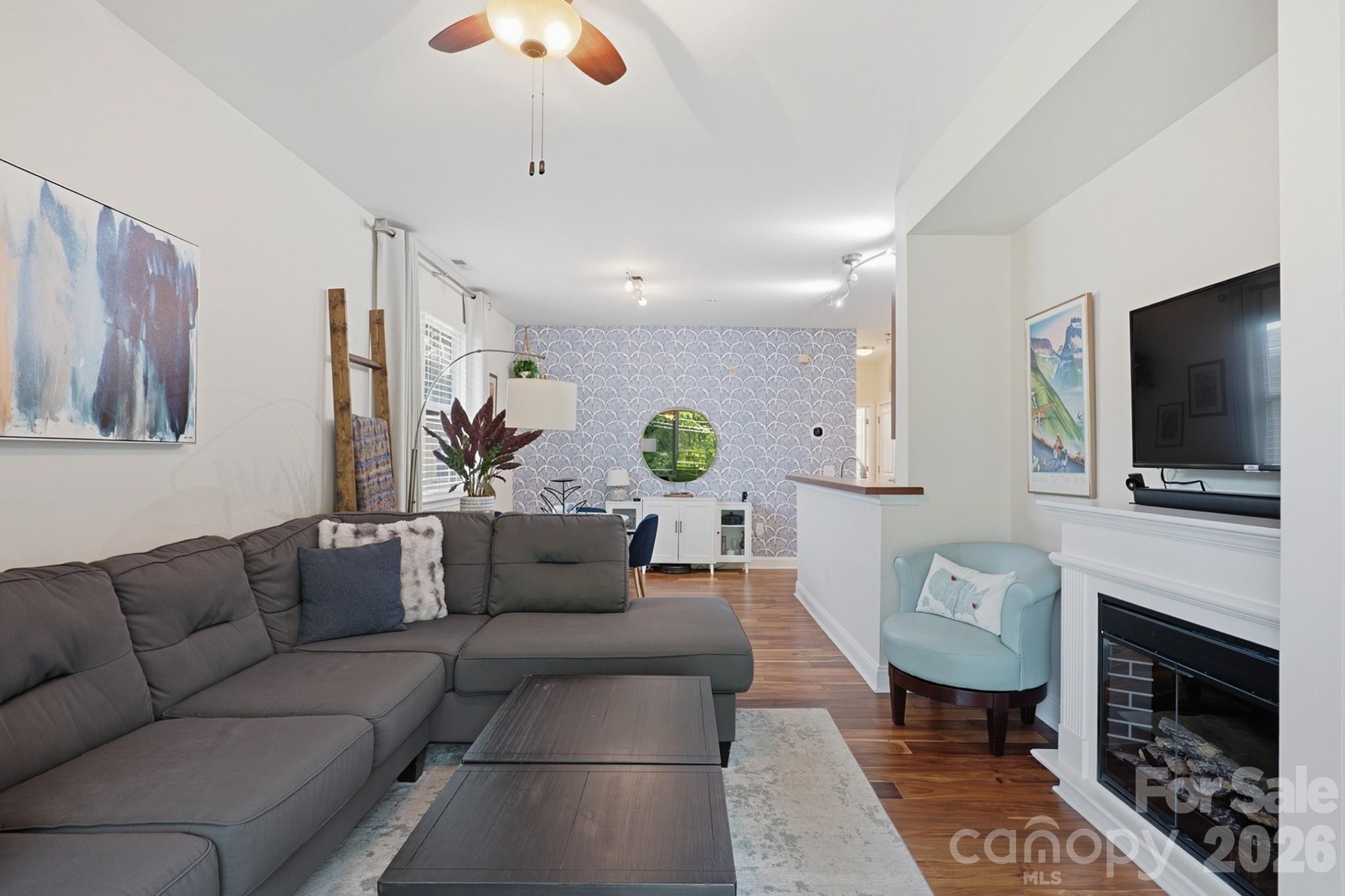 1308 Kenilworth Avenue 430