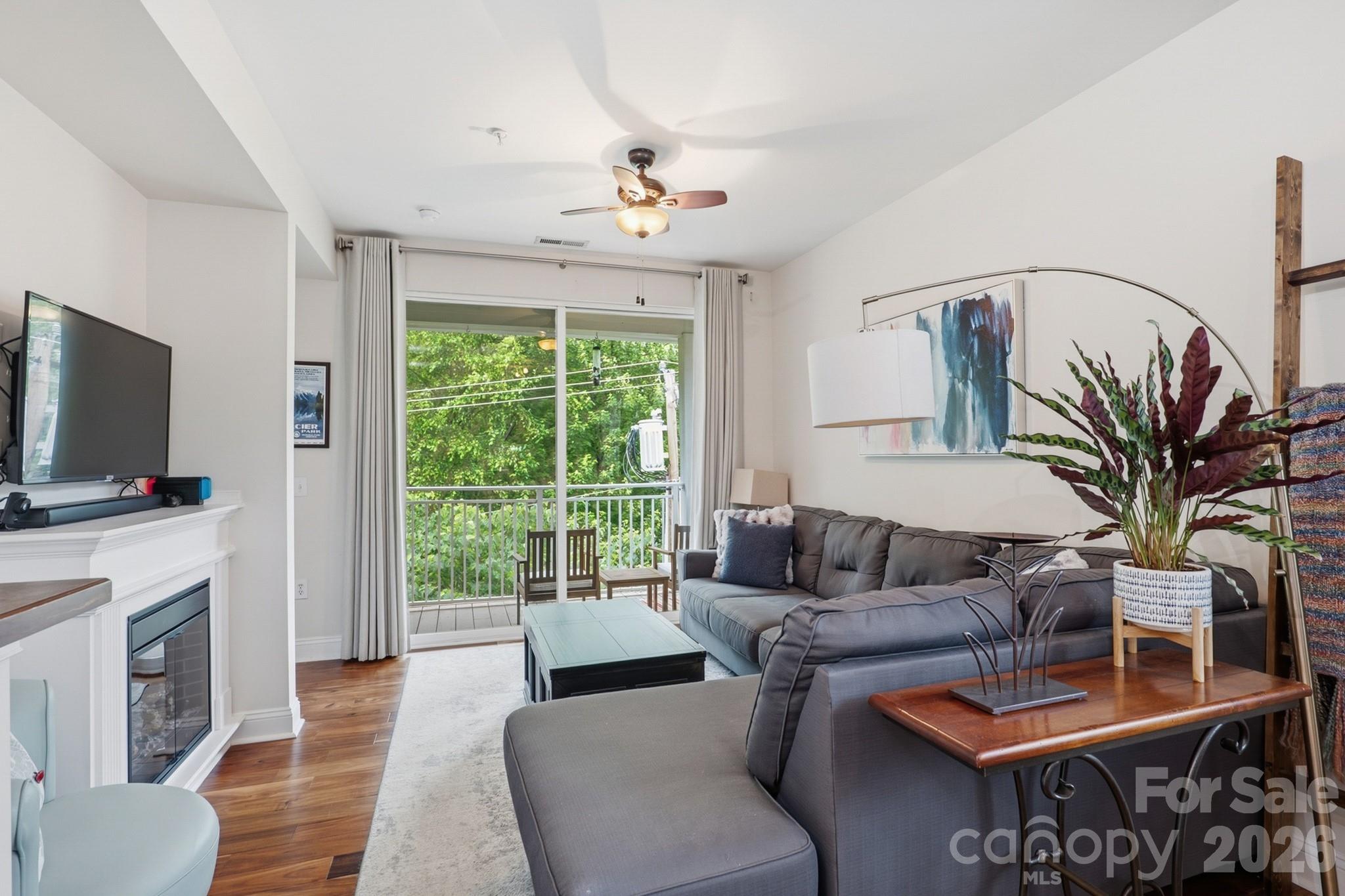 1308 Kenilworth Avenue 430