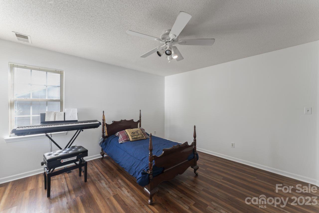 Stone Hollow - Residential