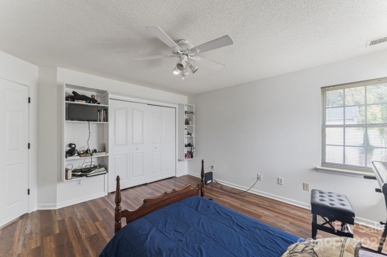 Stone Hollow - Residential