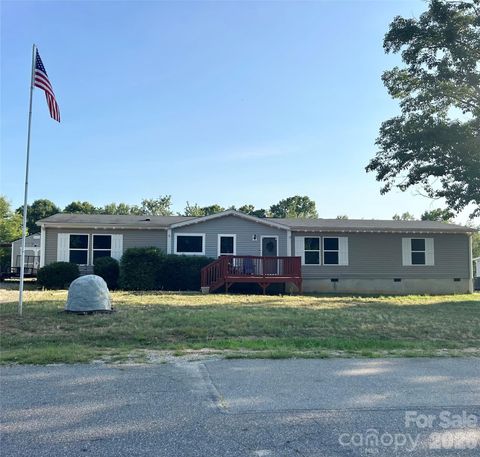 Photo of 3443 Meldonna Drive, Maiden, NC 28650 (MLS # 4397018)