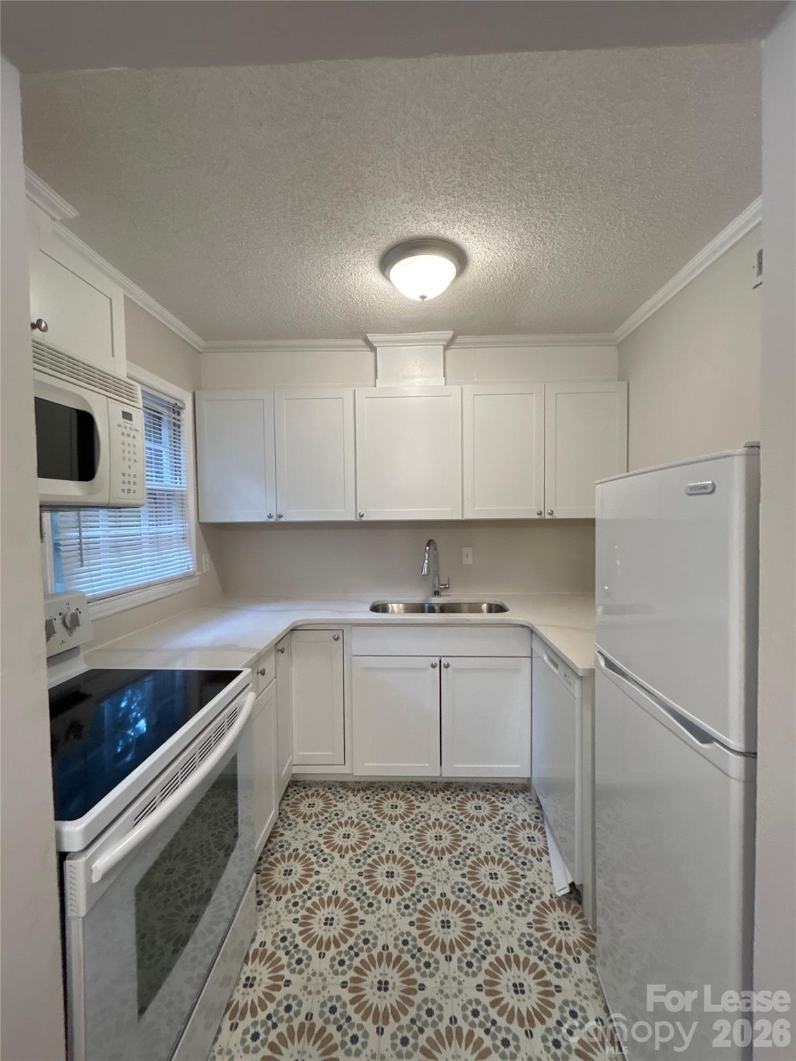 926 Hollywood Street