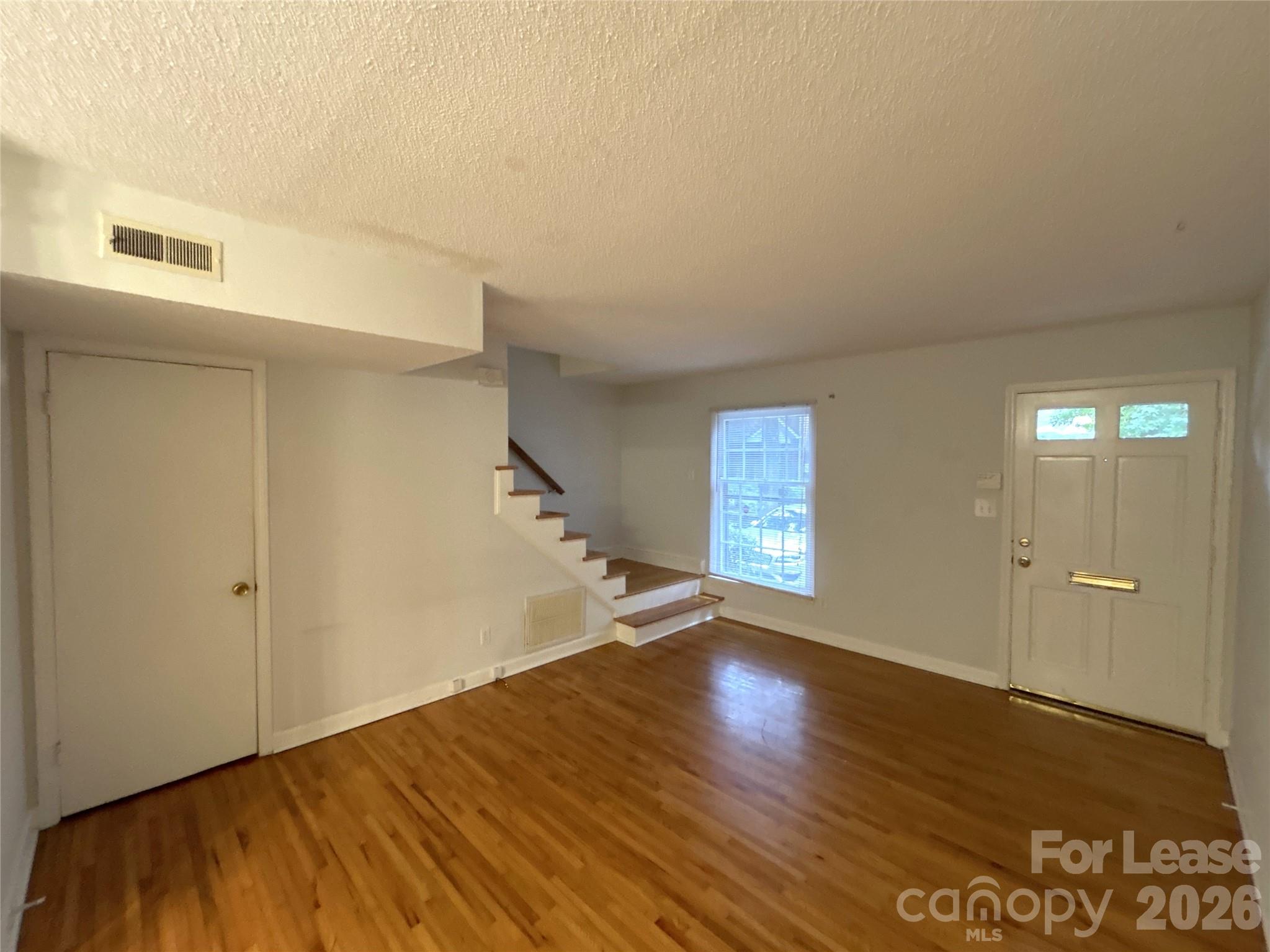 926 Hollywood Street