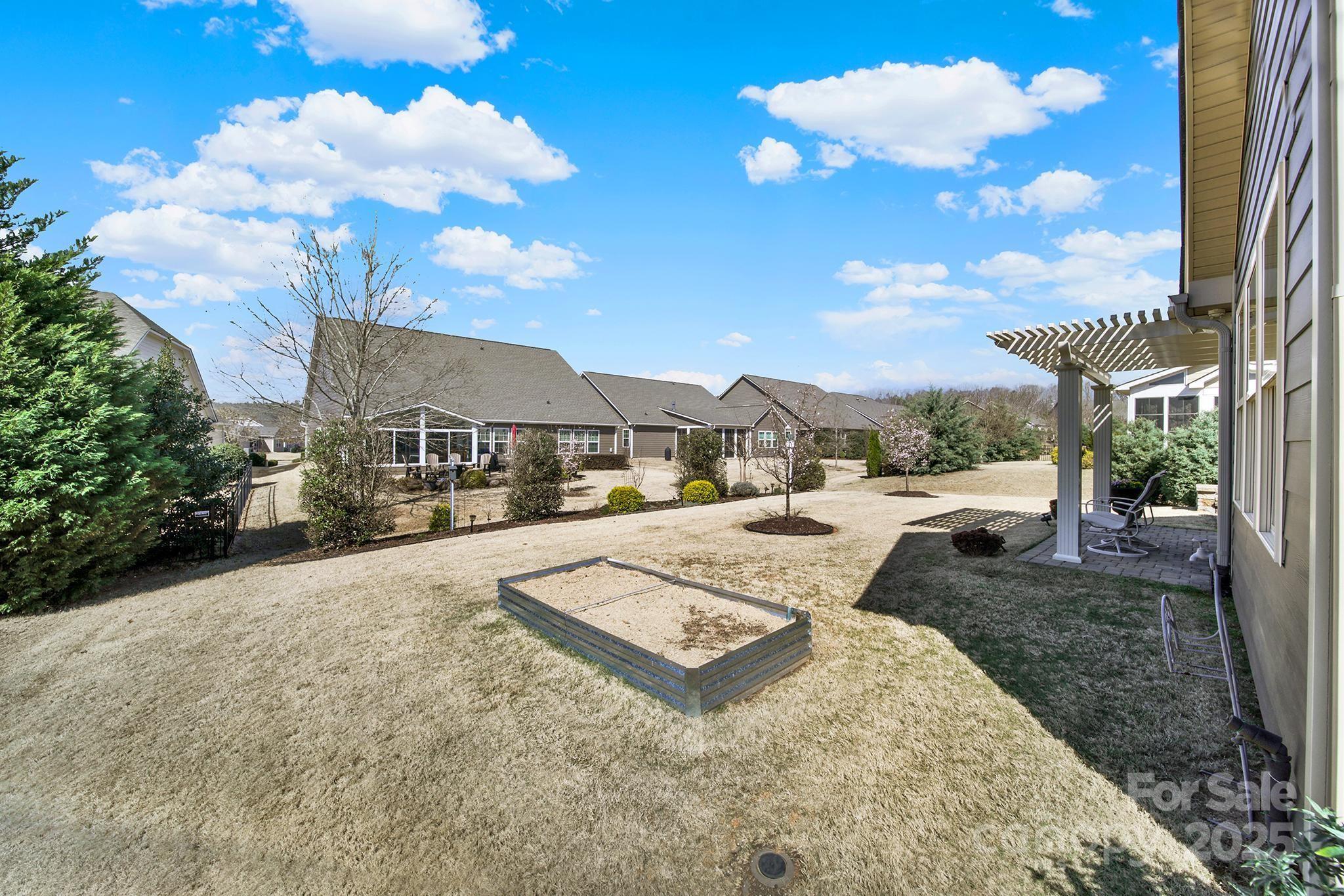 Tree Tops - Residential