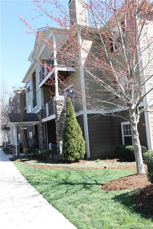 Seasons at Biltmore Lake - Residential