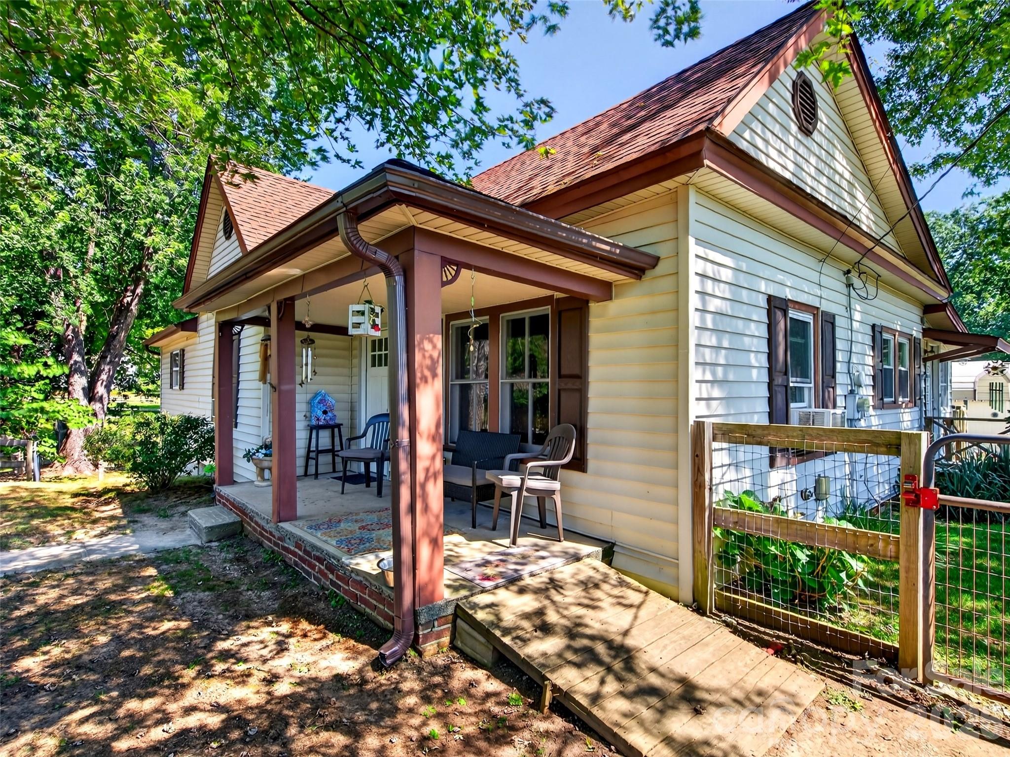 110 E Price Street