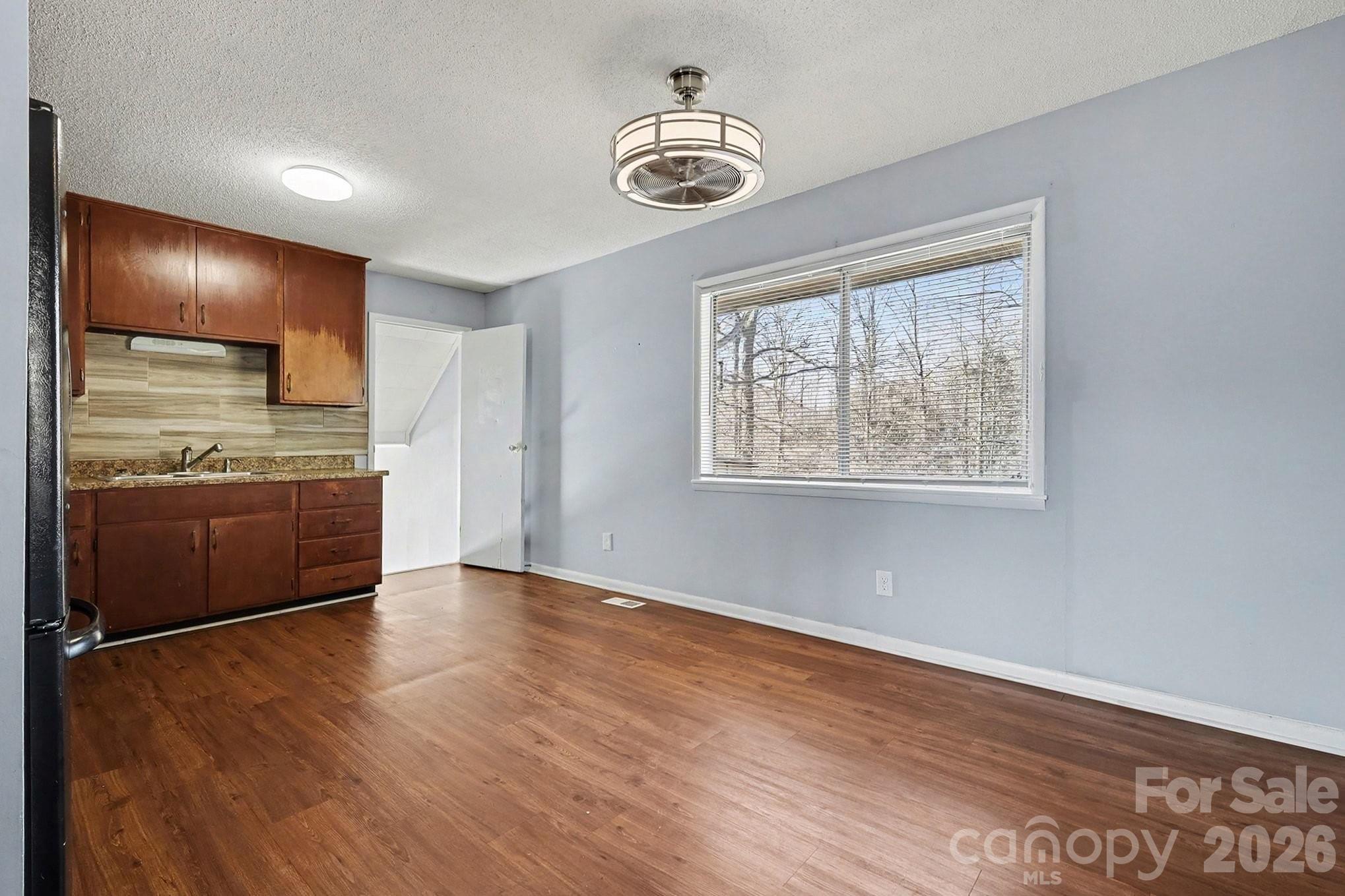 Vinton Woods - Residential