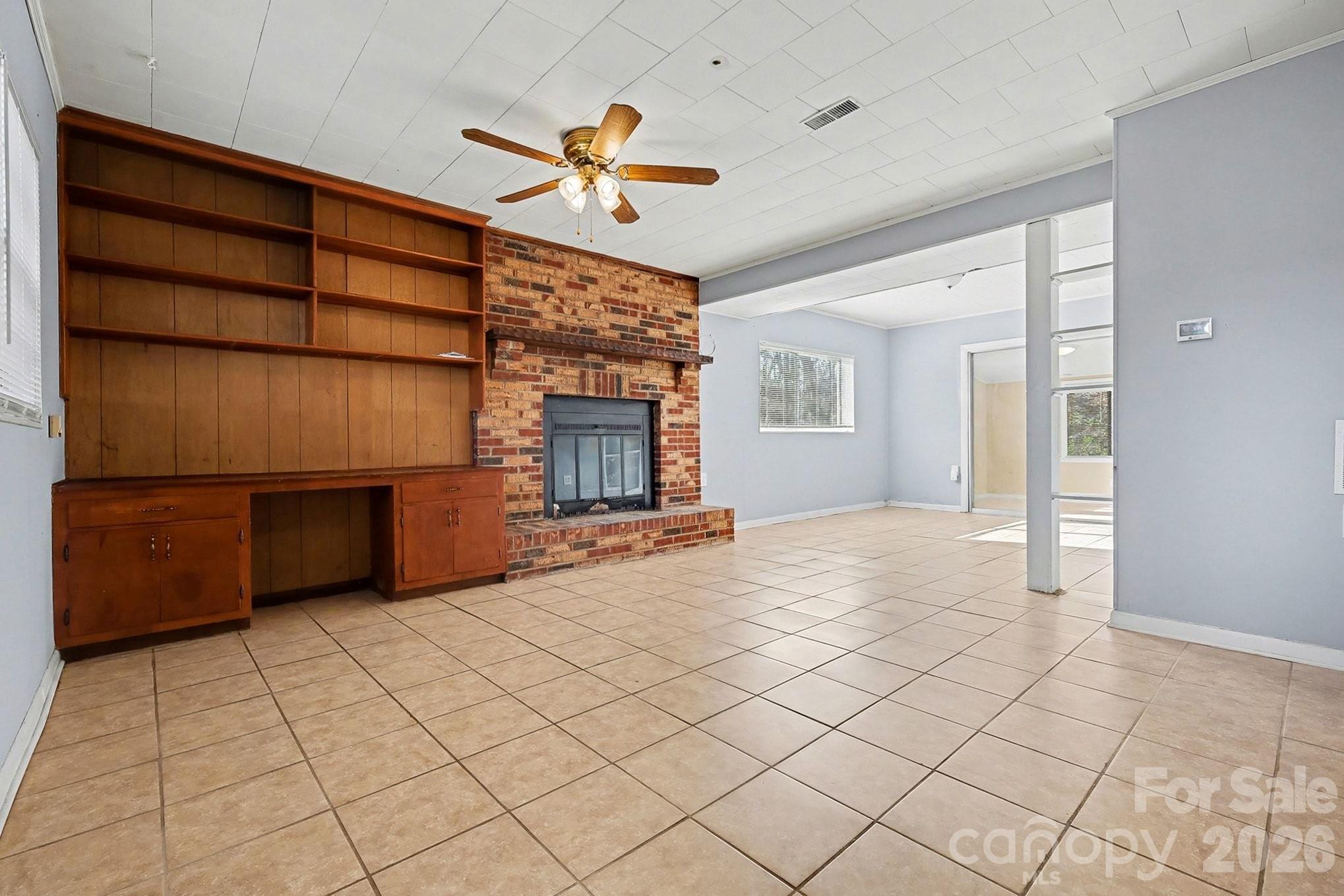 Vinton Woods - Residential