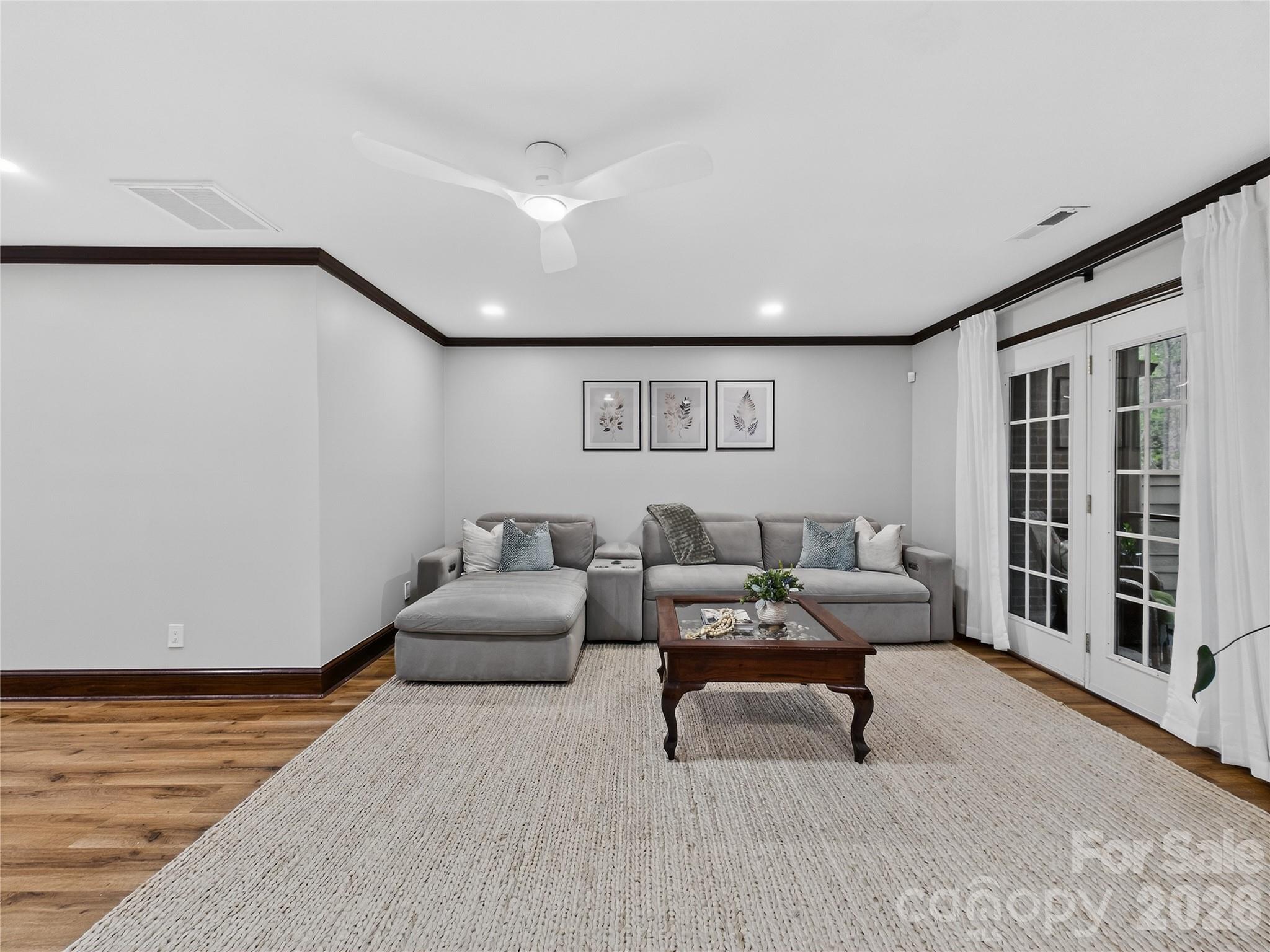 Newman Manor - Residential