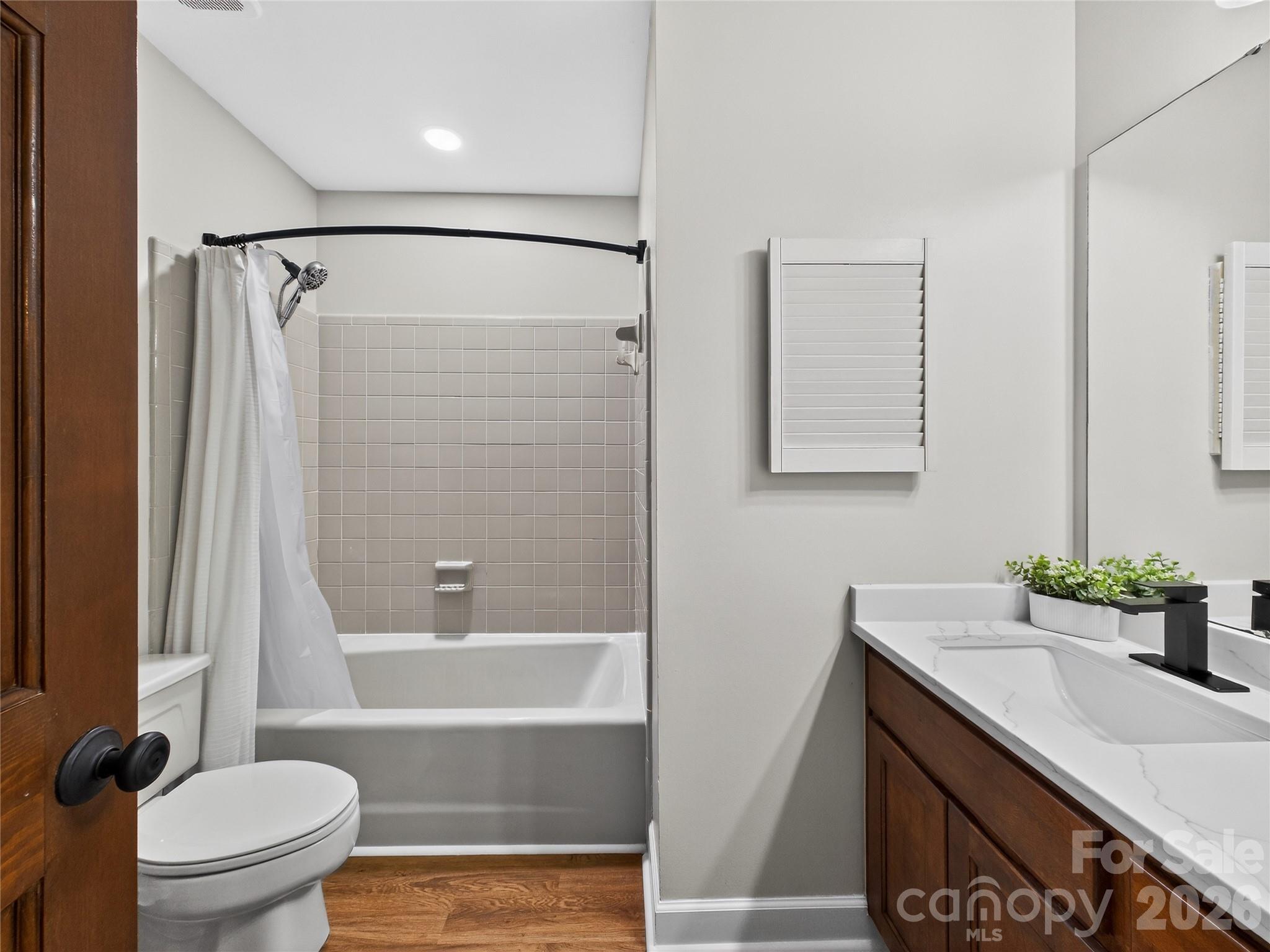 Newman Manor - Residential