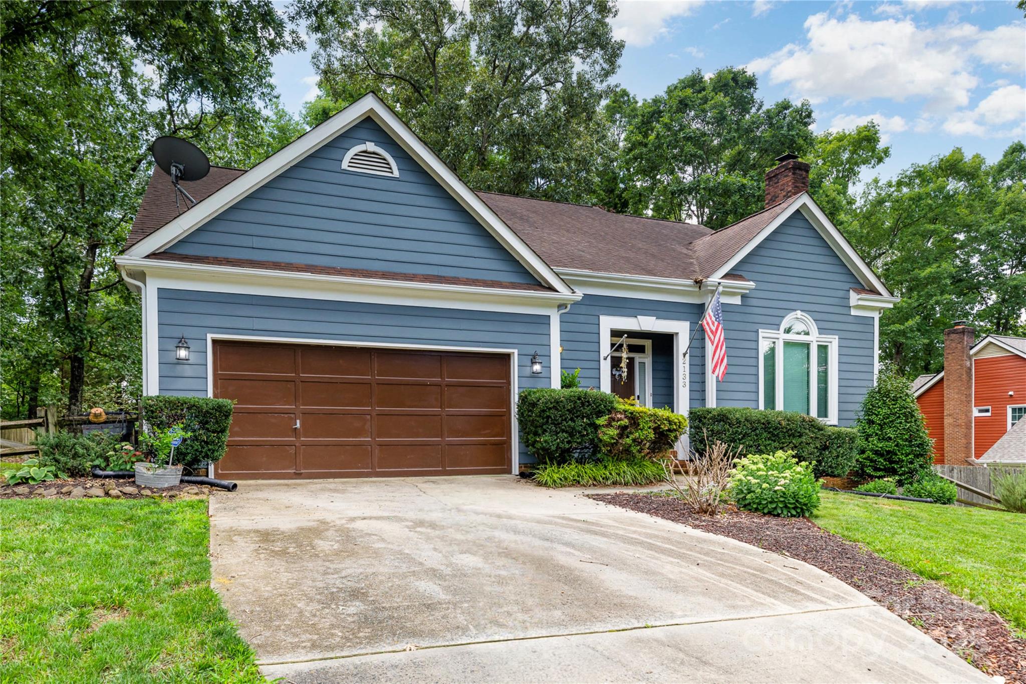 2133 Highland View Lane