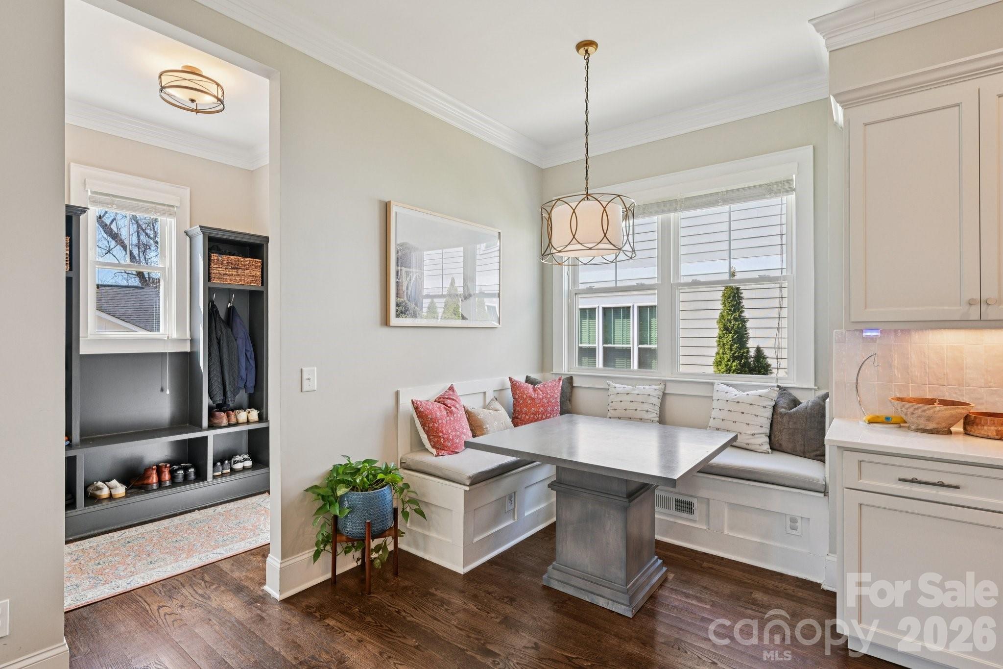 The Oaks at Midwood - Residential