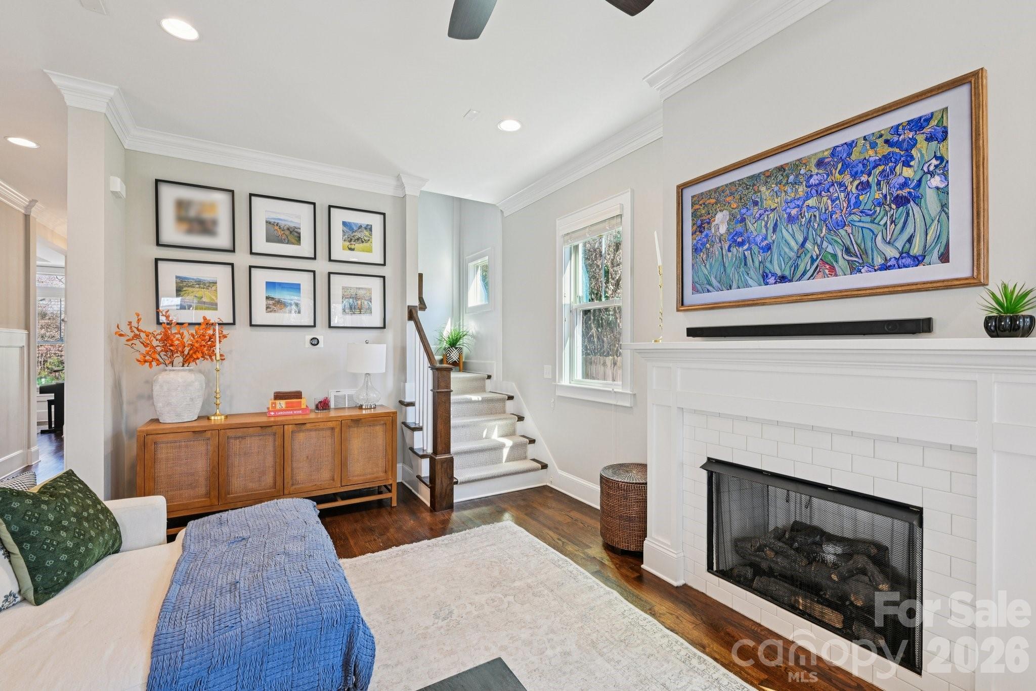 The Oaks at Midwood - Residential