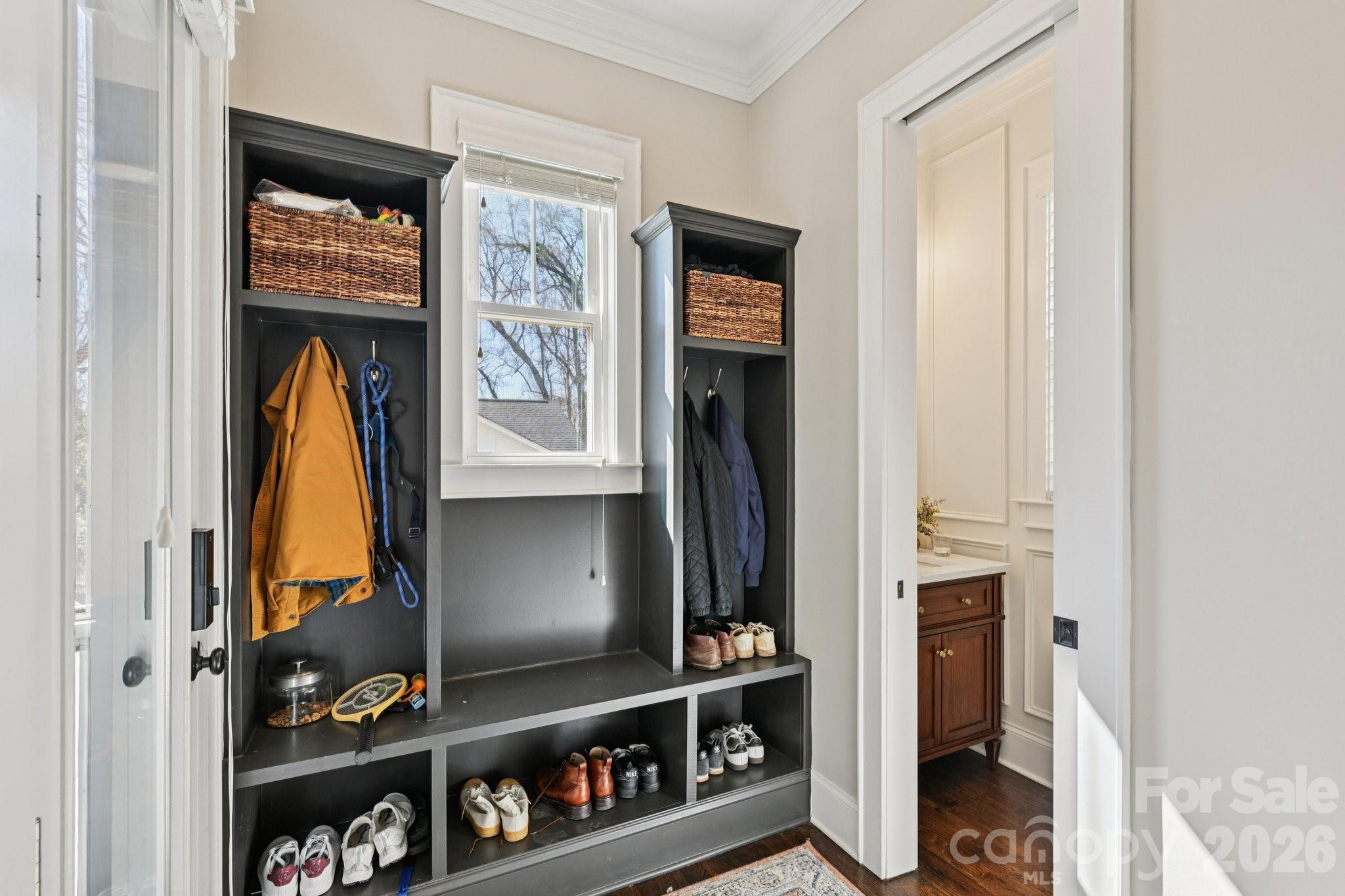 The Oaks at Midwood - Residential