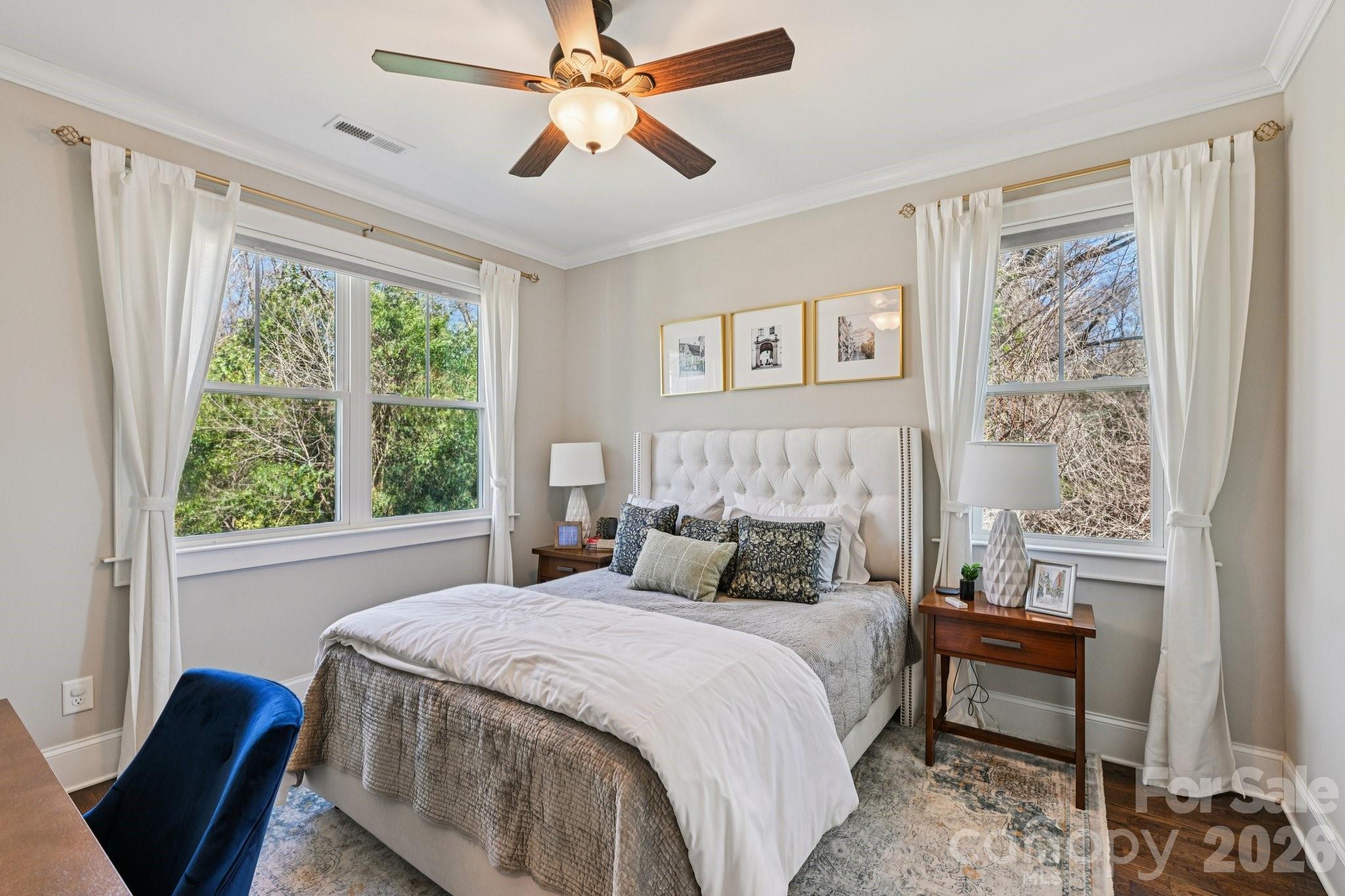 The Oaks at Midwood - Residential