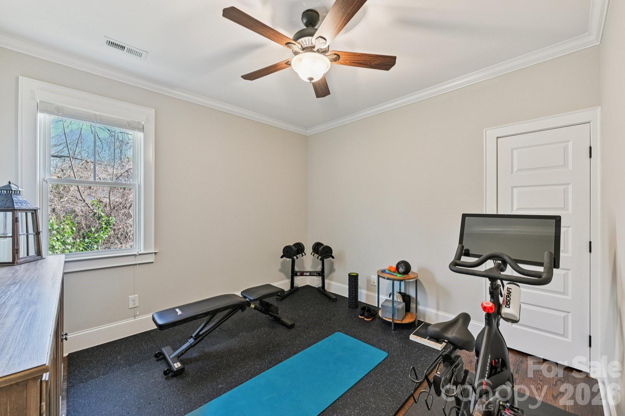 The Oaks at Midwood - Residential