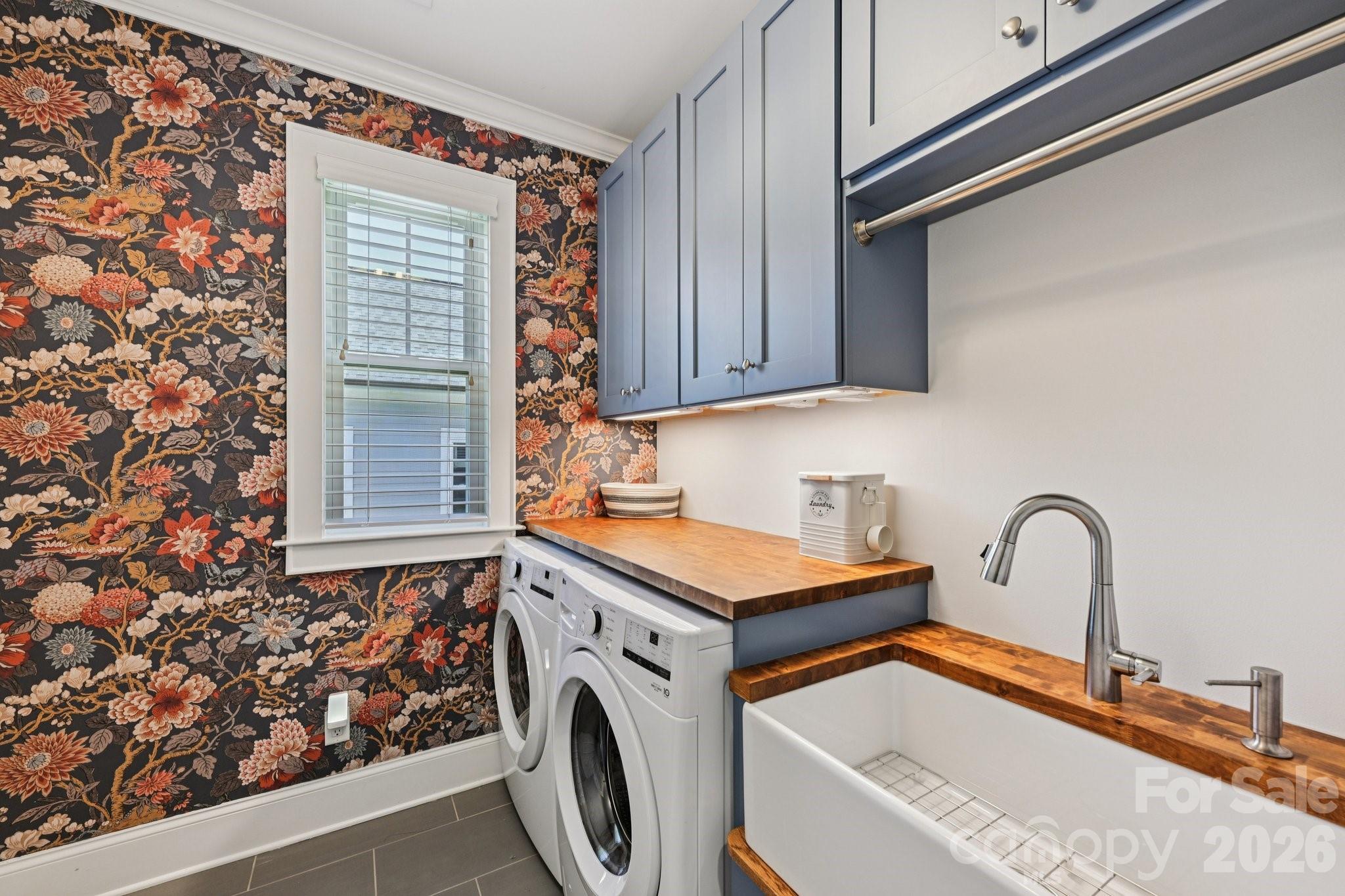 The Oaks at Midwood - Residential