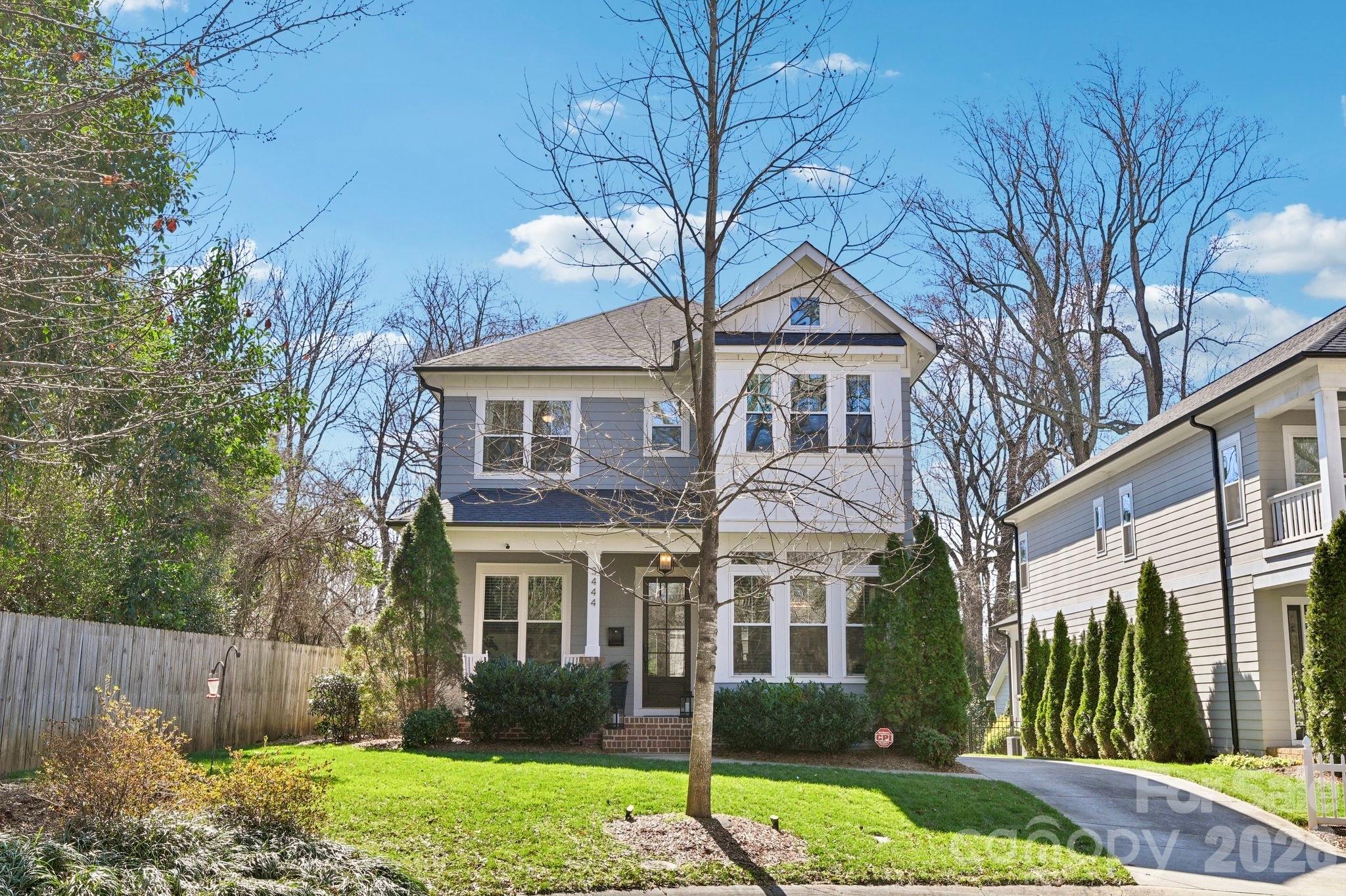 The Oaks at Midwood - Residential