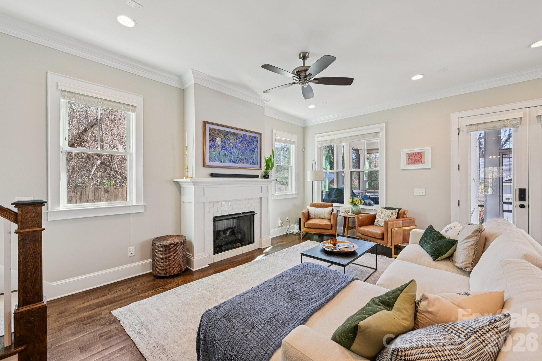 The Oaks at Midwood - Residential