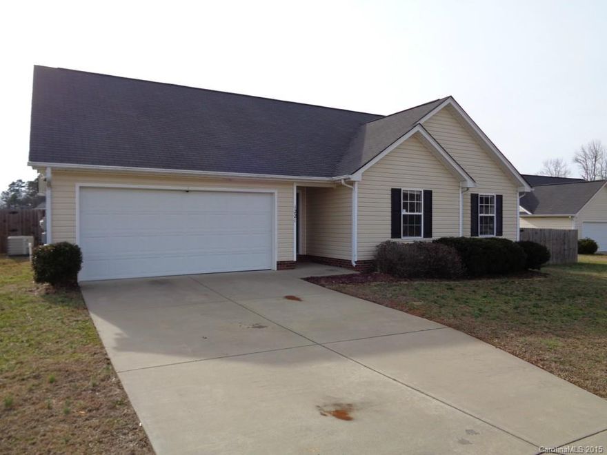 Nice house located on  large lot with privacy fence in back yard.Open kitchen den area with lots of room.Three bedrooms and two full baths