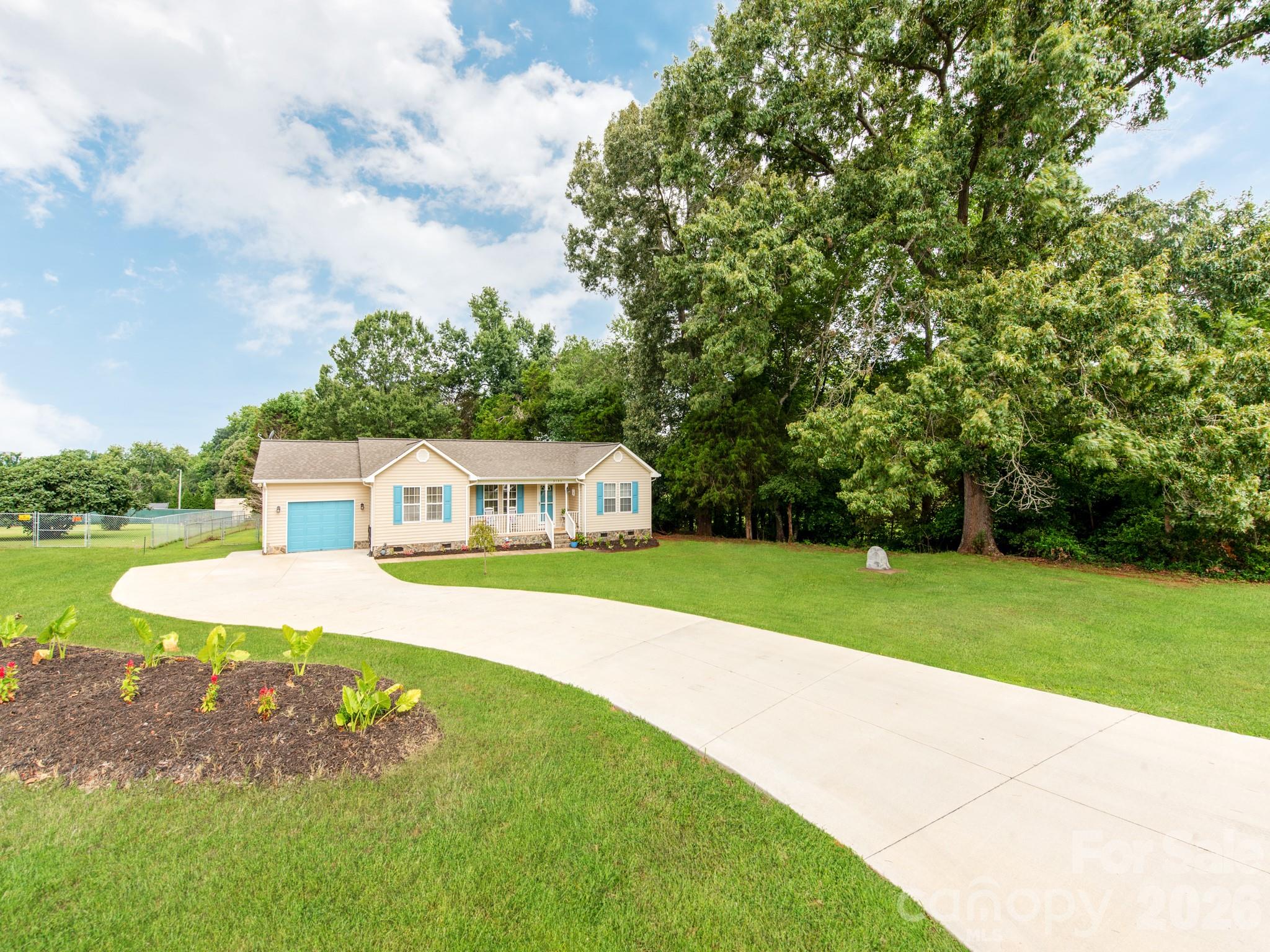 3163 River Road 1