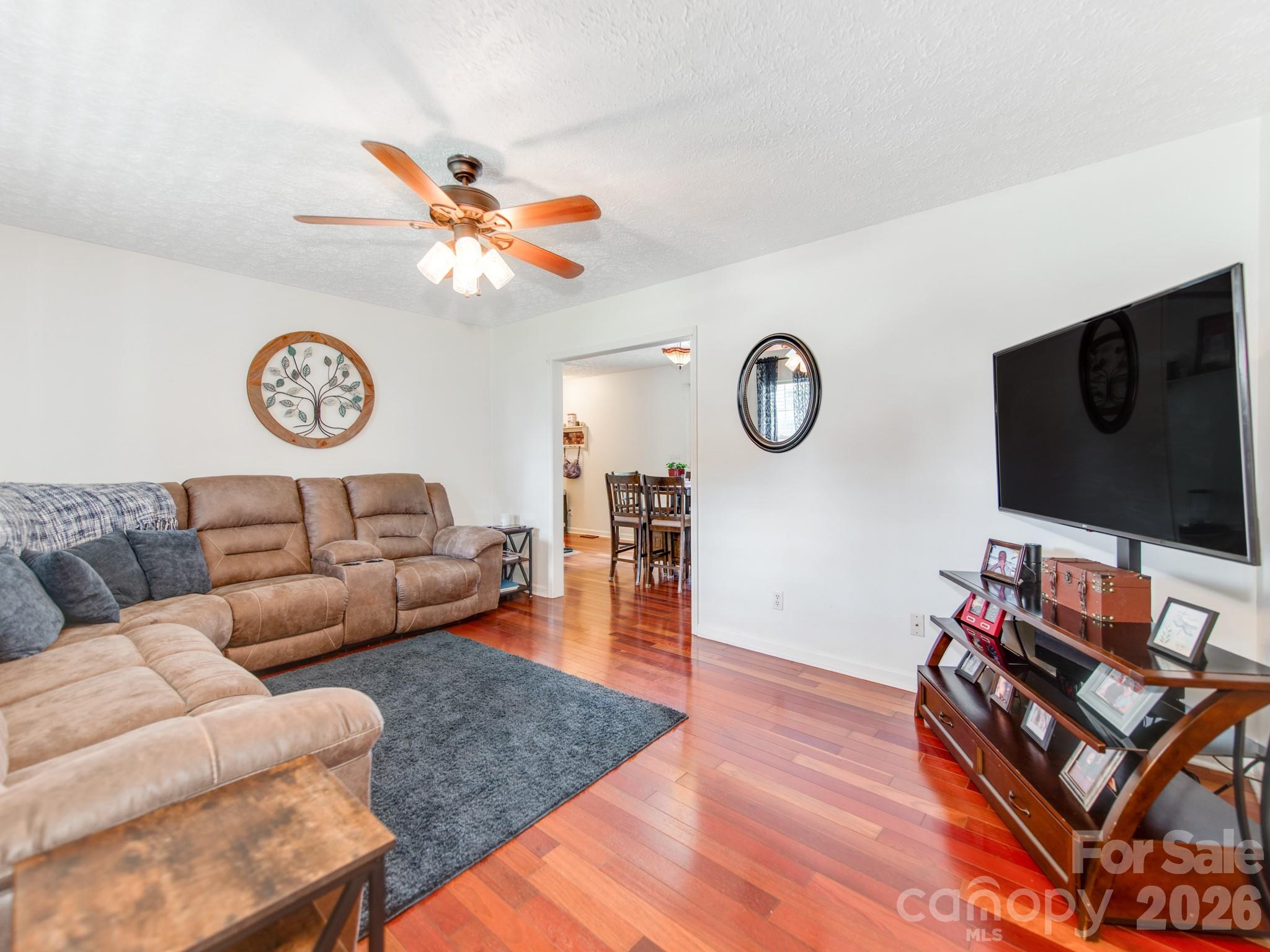 3163 River Road 1