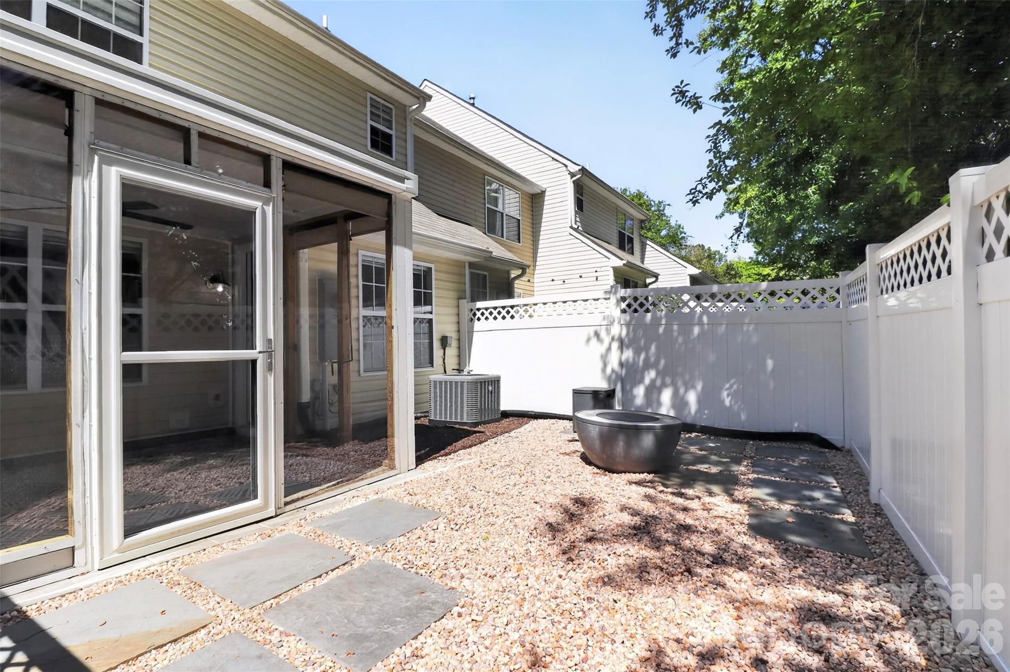 Lexington Commons - Residential