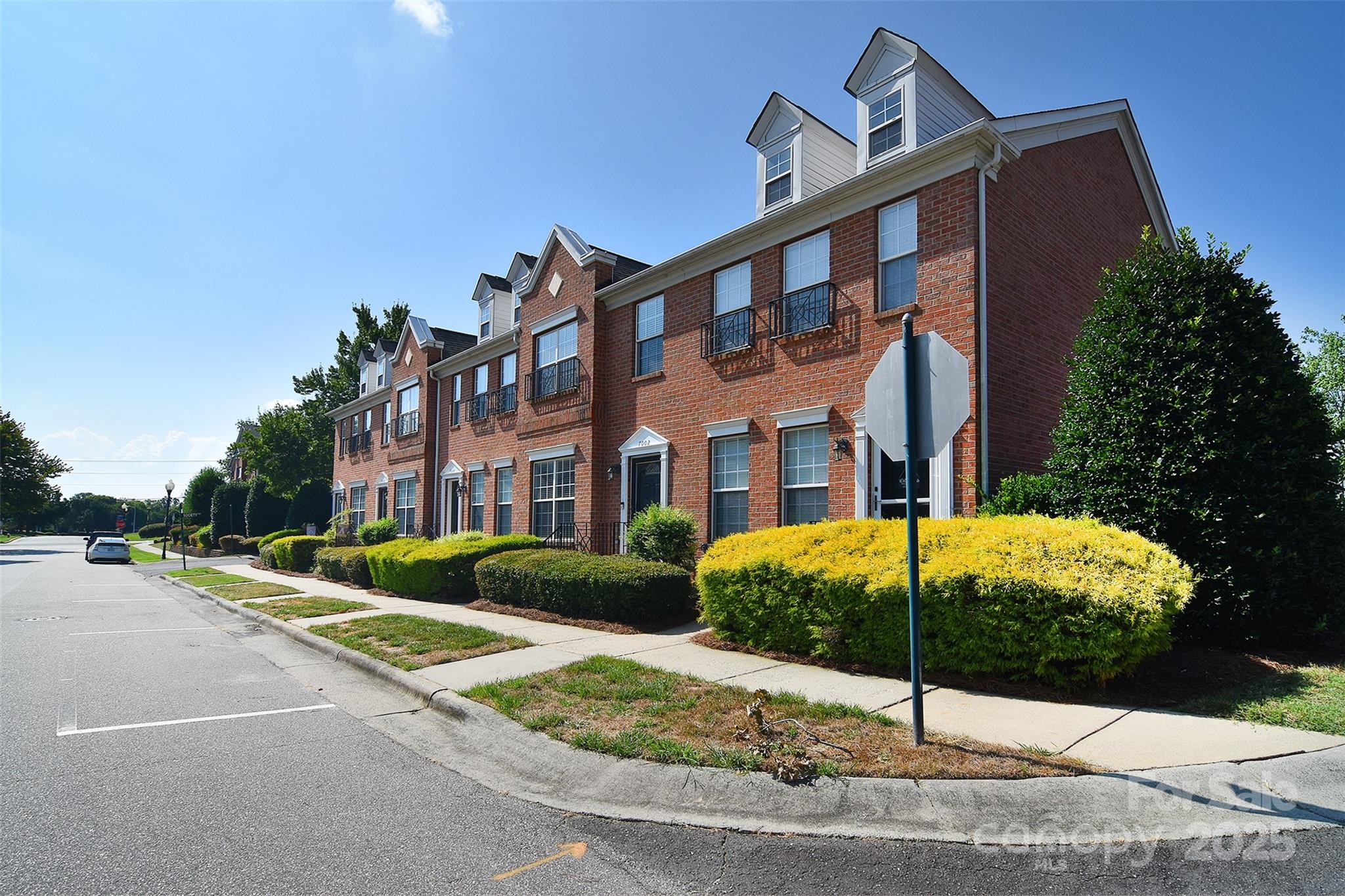 7002 Creft Circle