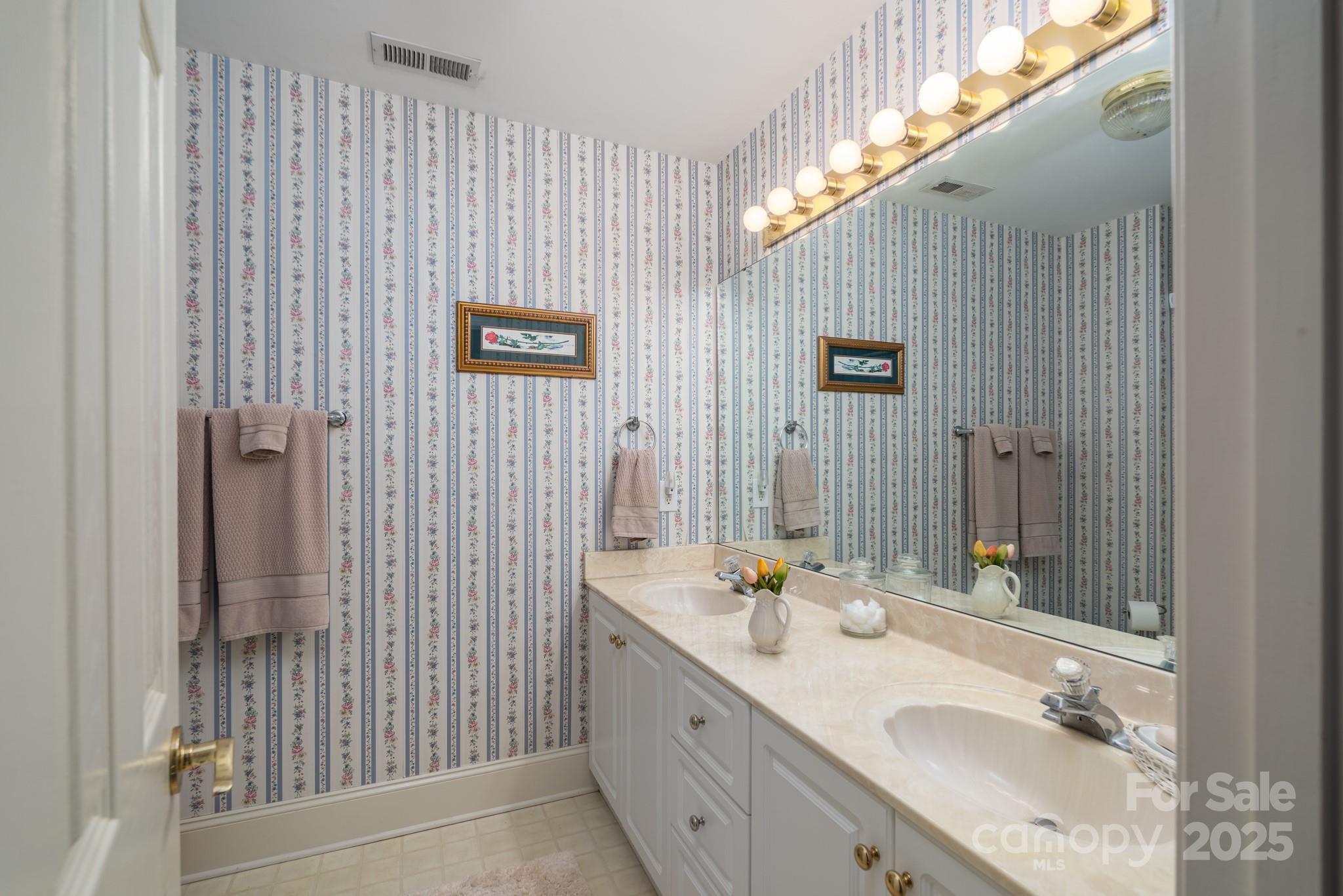 Meadow Lakes - Residential